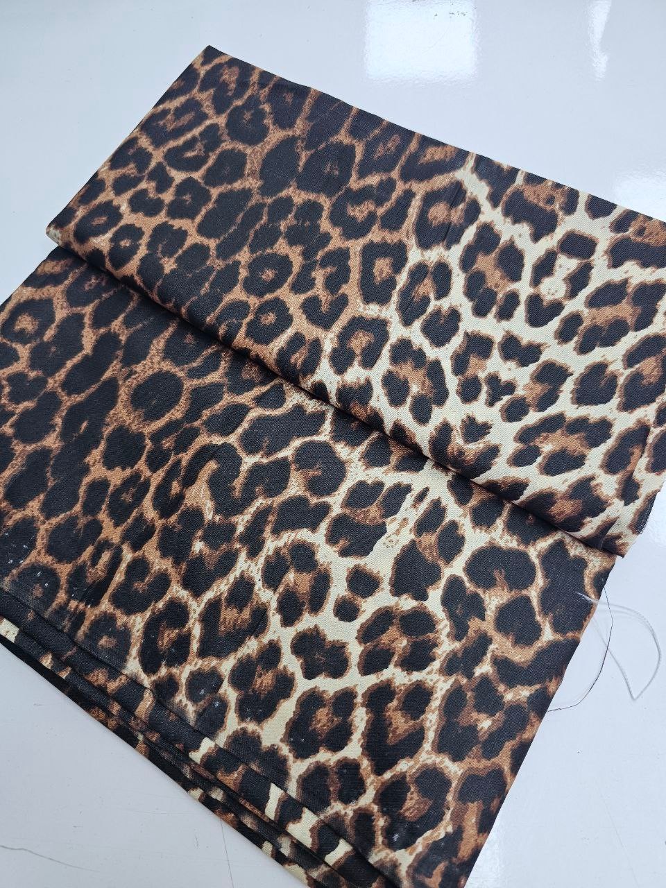 Leopar Desenli Nevrsimlik Poplin Kumaş