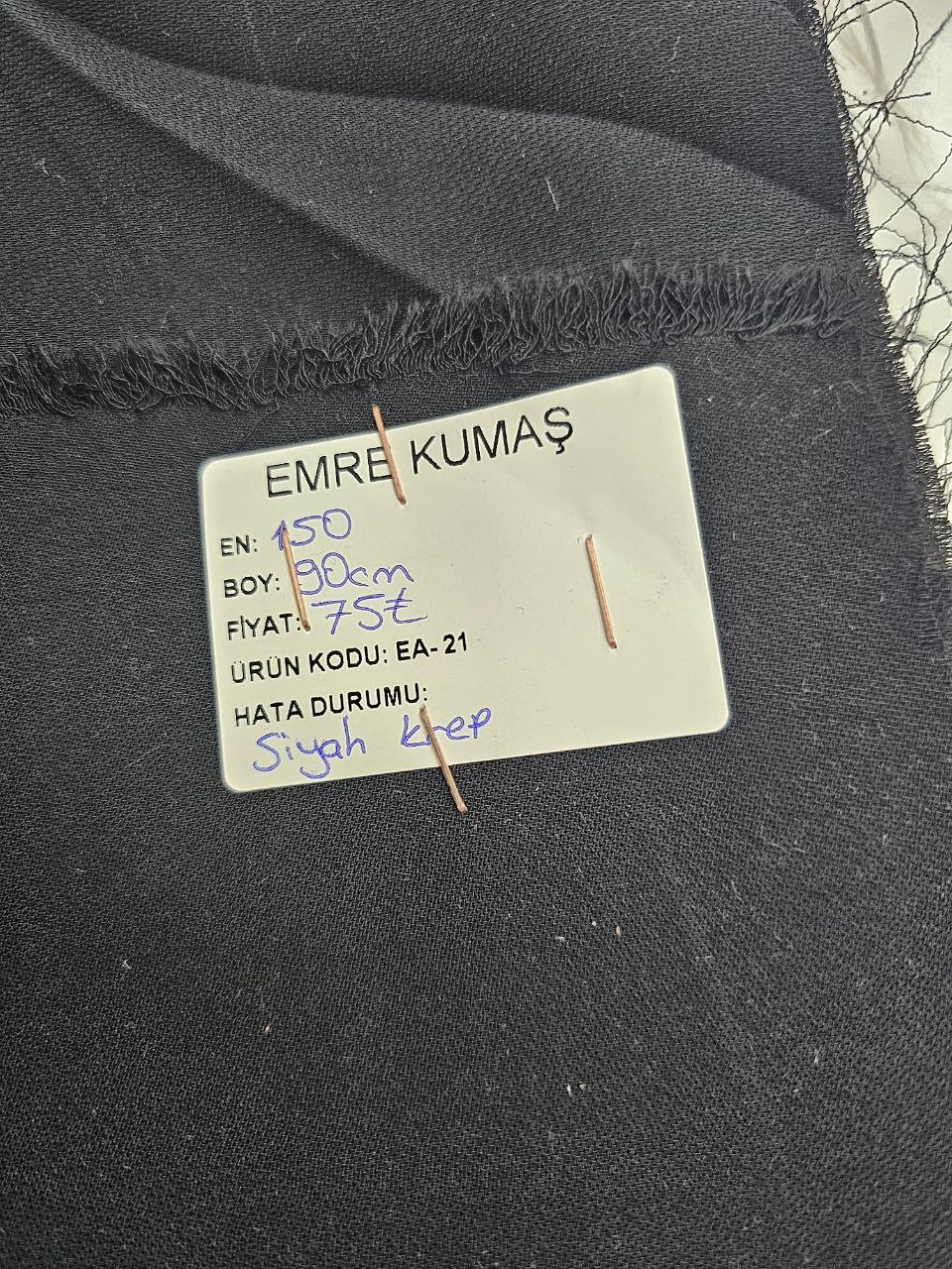 Siyah Renk Krep Kumaş