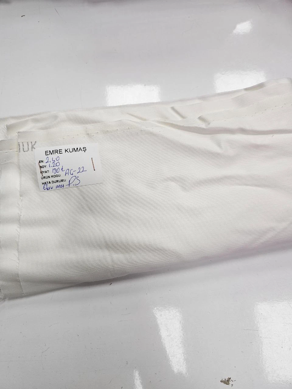 Ekru Renk Mat Pamuk Saten Kumaş
