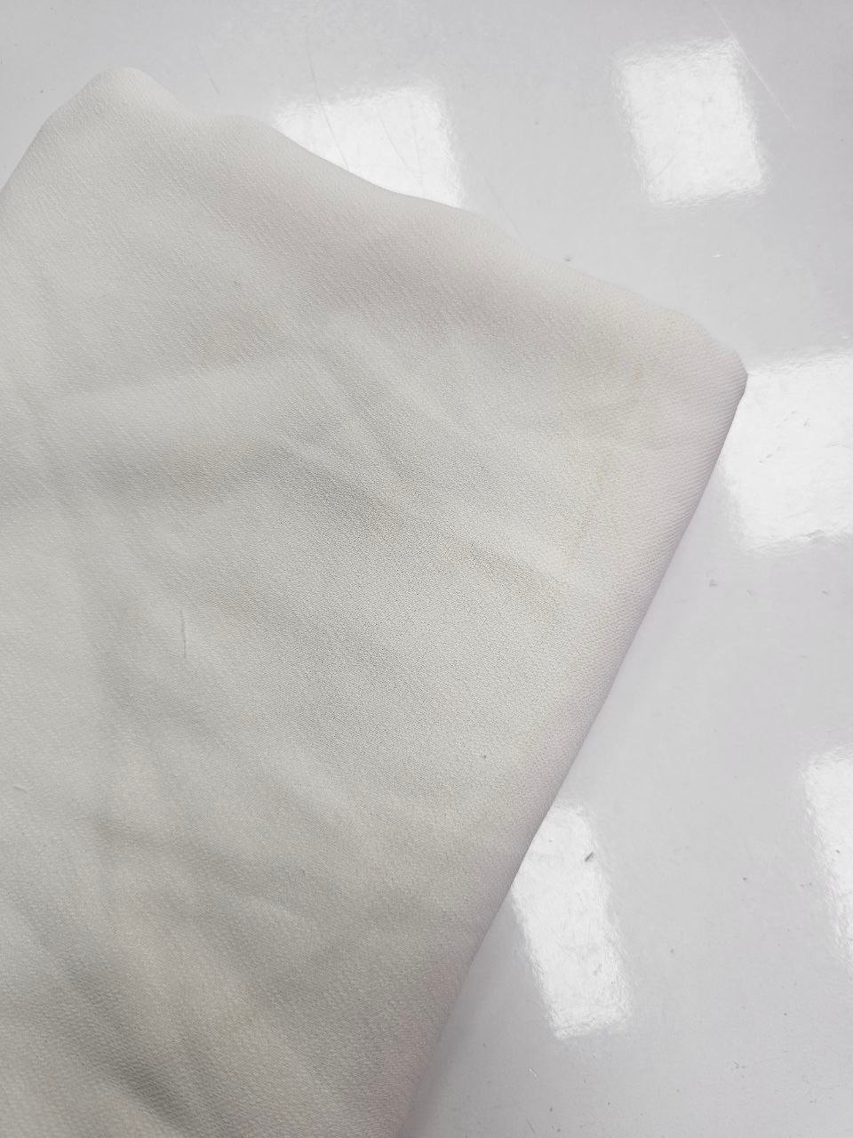 Ekru Renk Giyimlik Krep Kumaş