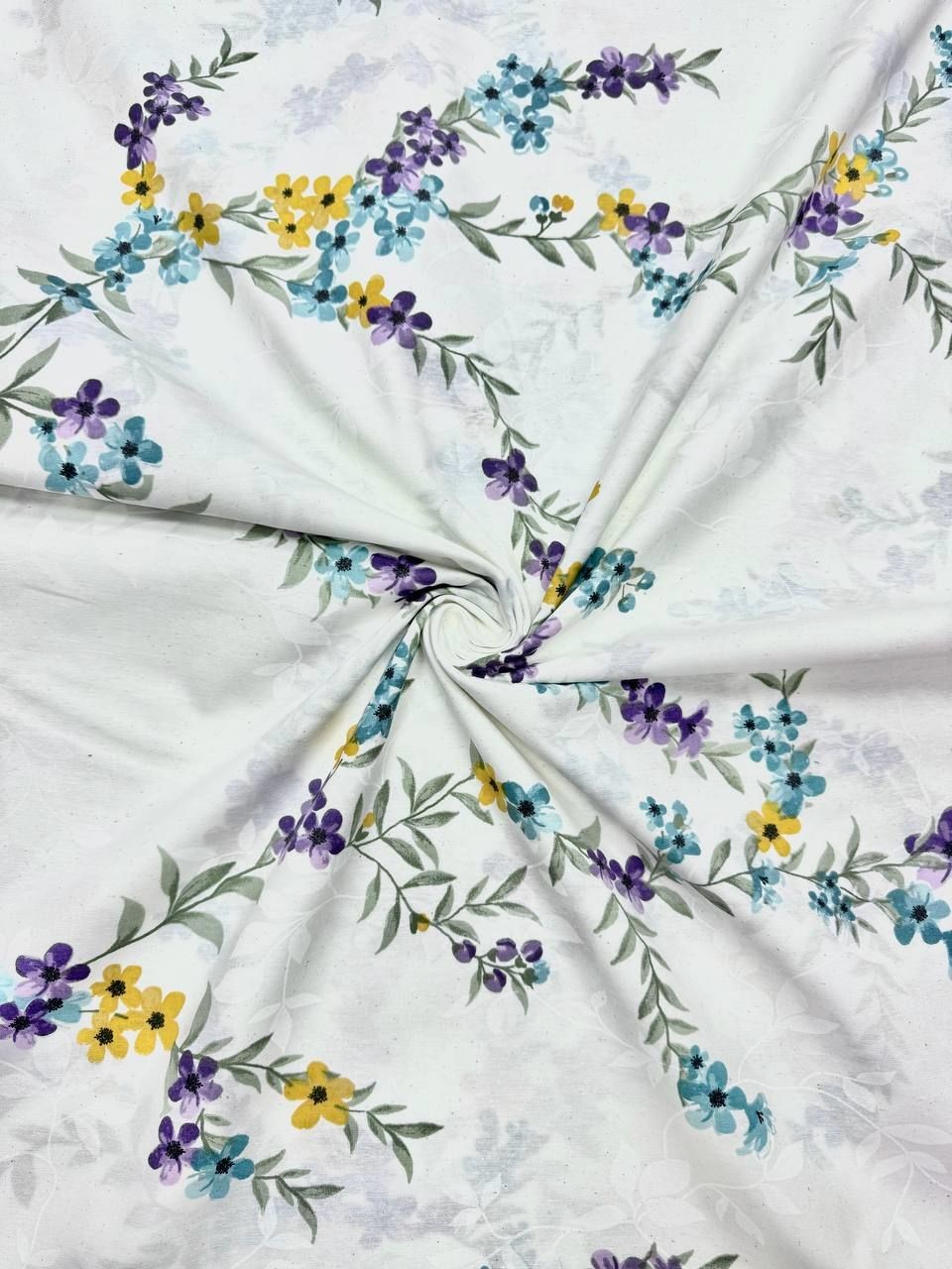 Yeşil Sarmaşık Desenli Nevresimlik Poplin Kumaş