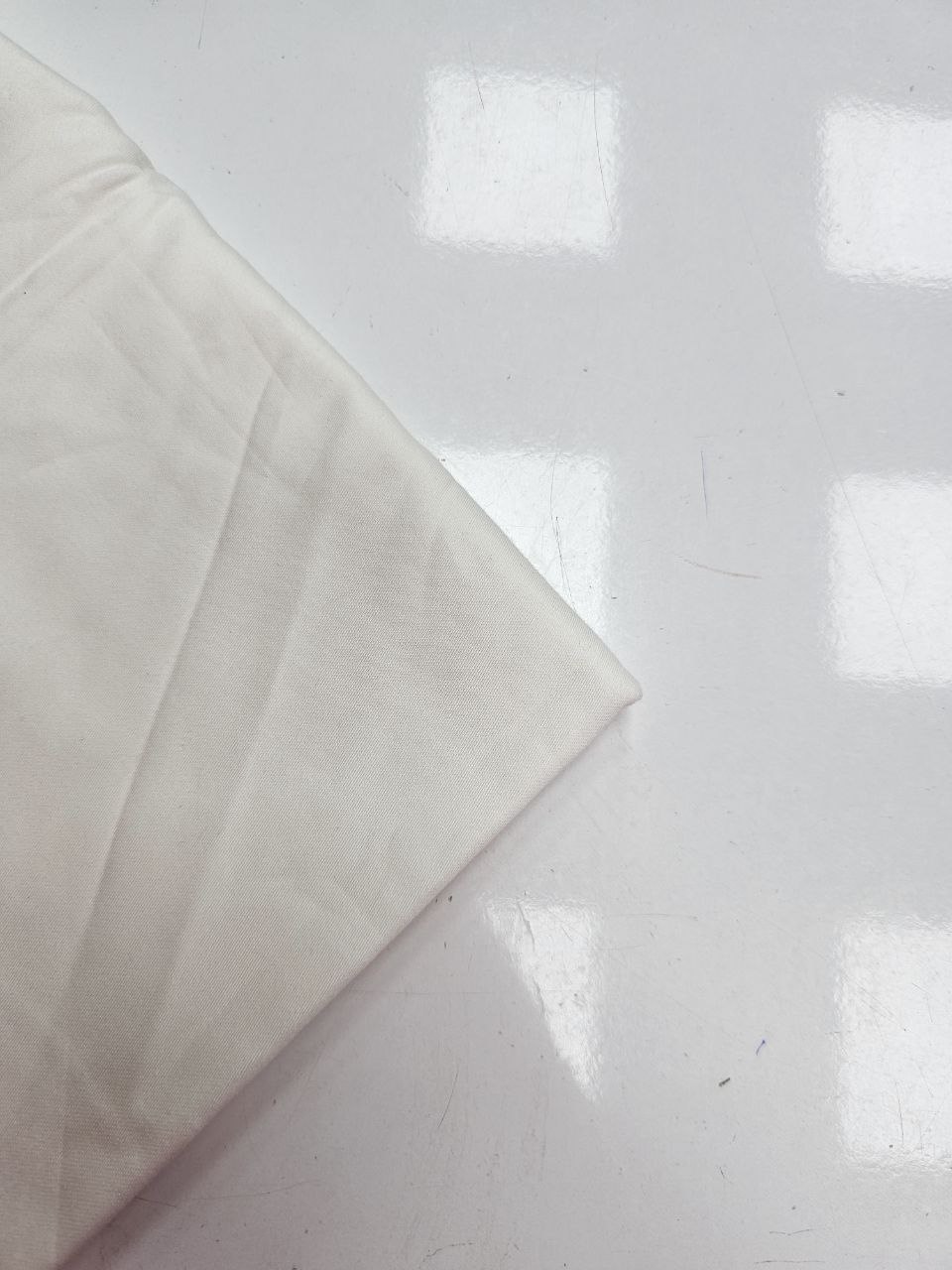Ekru Renk Pamuk Saten Kumaş
