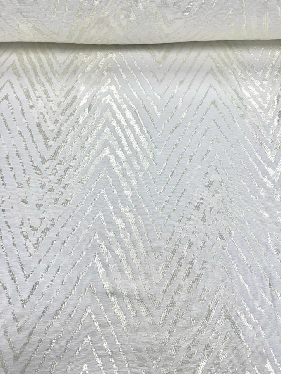 Krem Ekru Zigzag Desenli Şönil Pike Kumaş