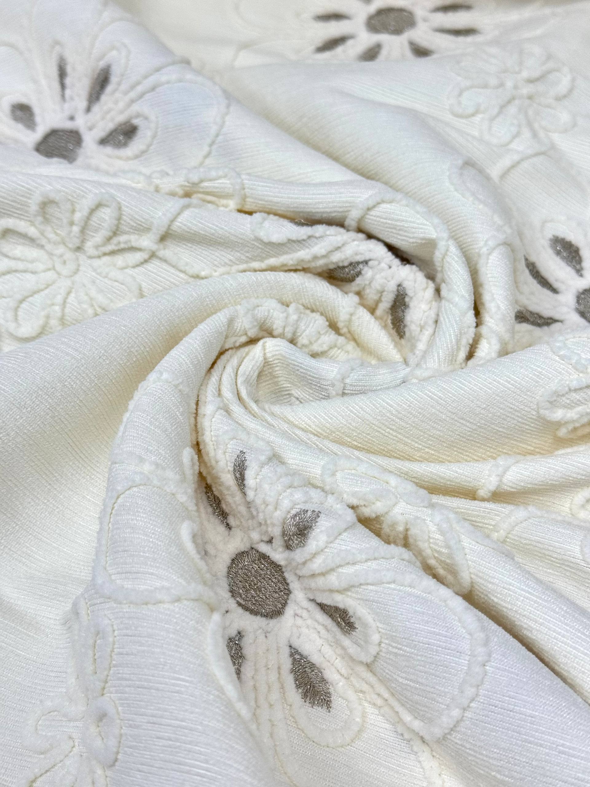 Ecru Azalea Pattern Embroidered Hera Pique