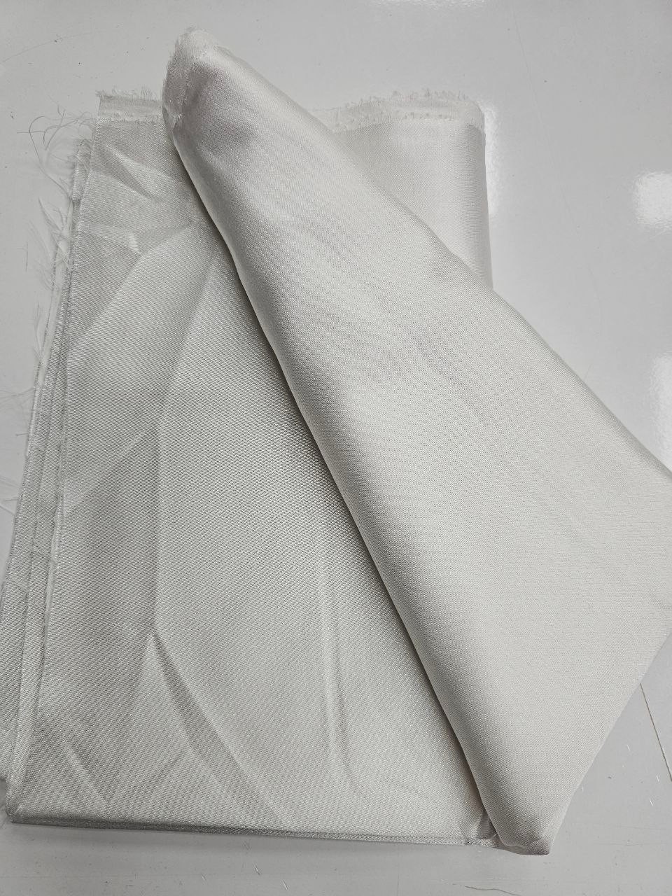 Ecru Shiny Cotton Satin Fabric