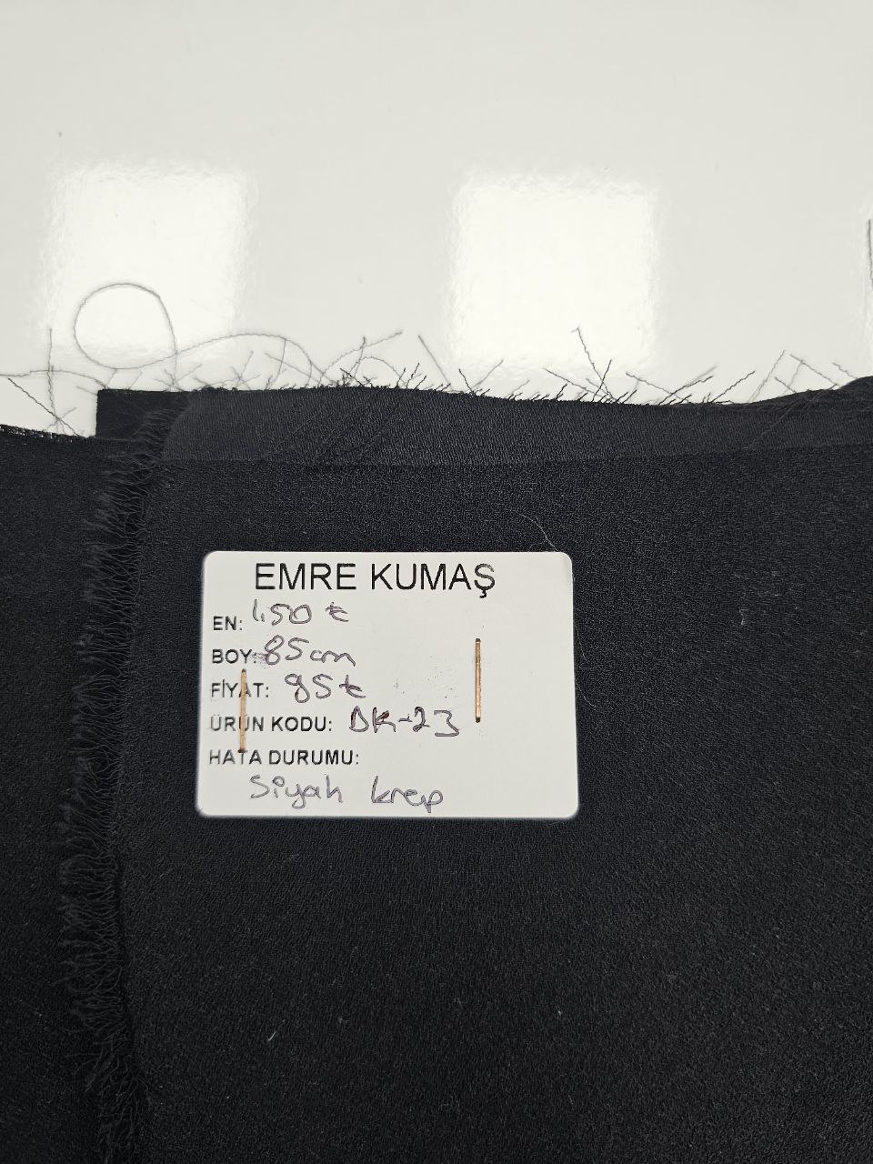 Siyah Renk Krep Kumaş