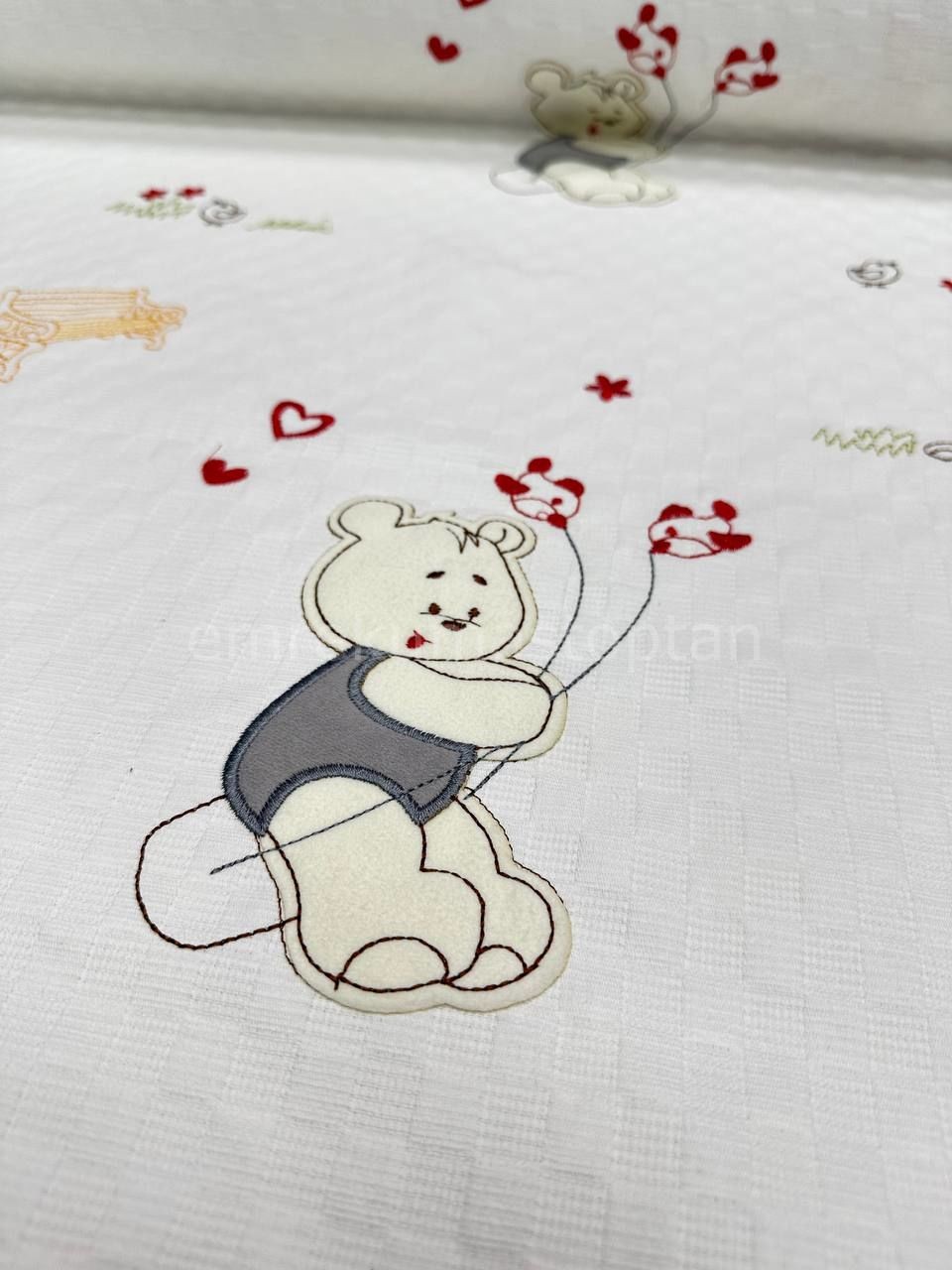3 Boyutlu Oyuncak Park Desenli Bebek Pike