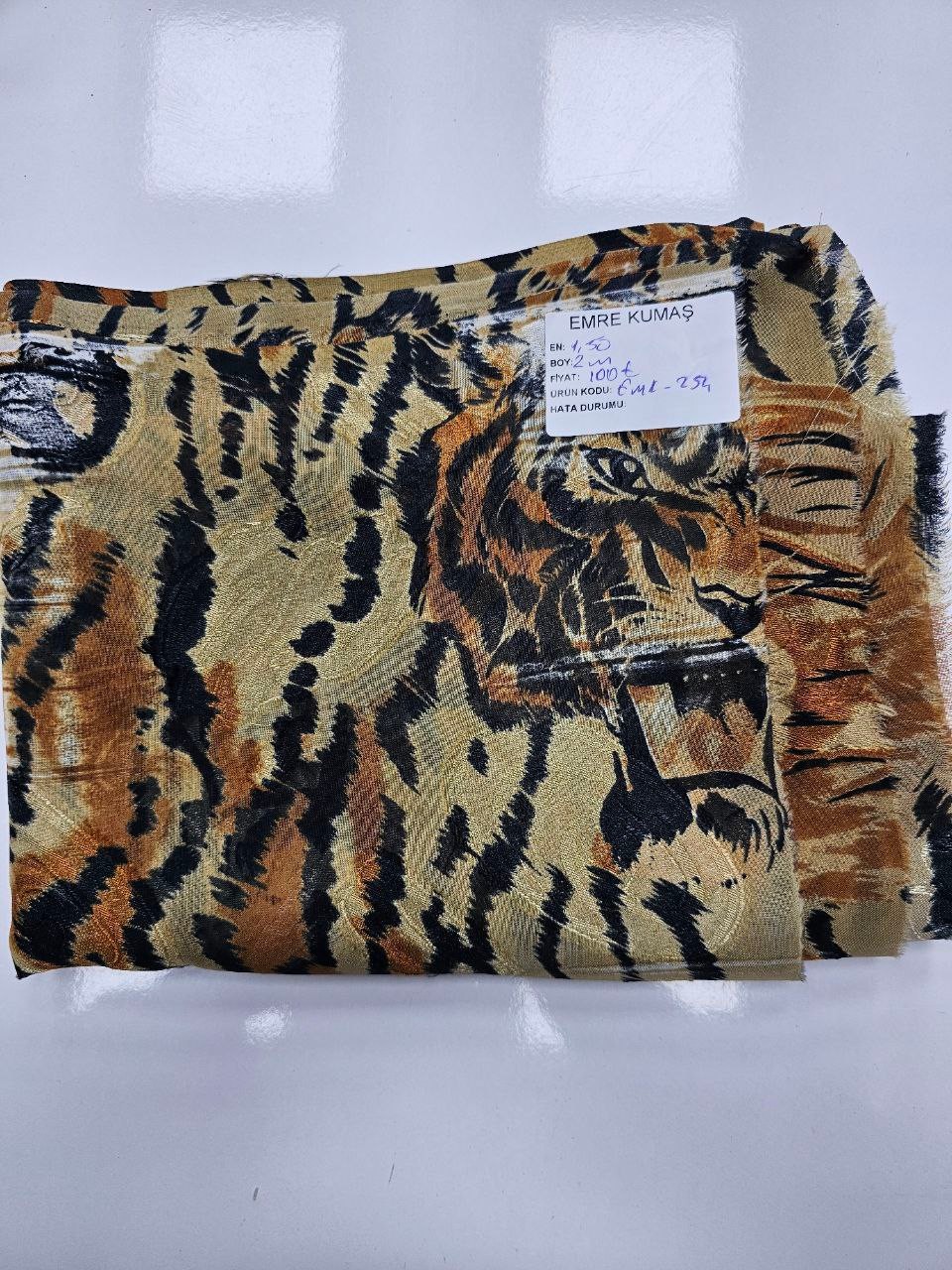 Aslan Desenli Giyimlik Şifon Kumaş