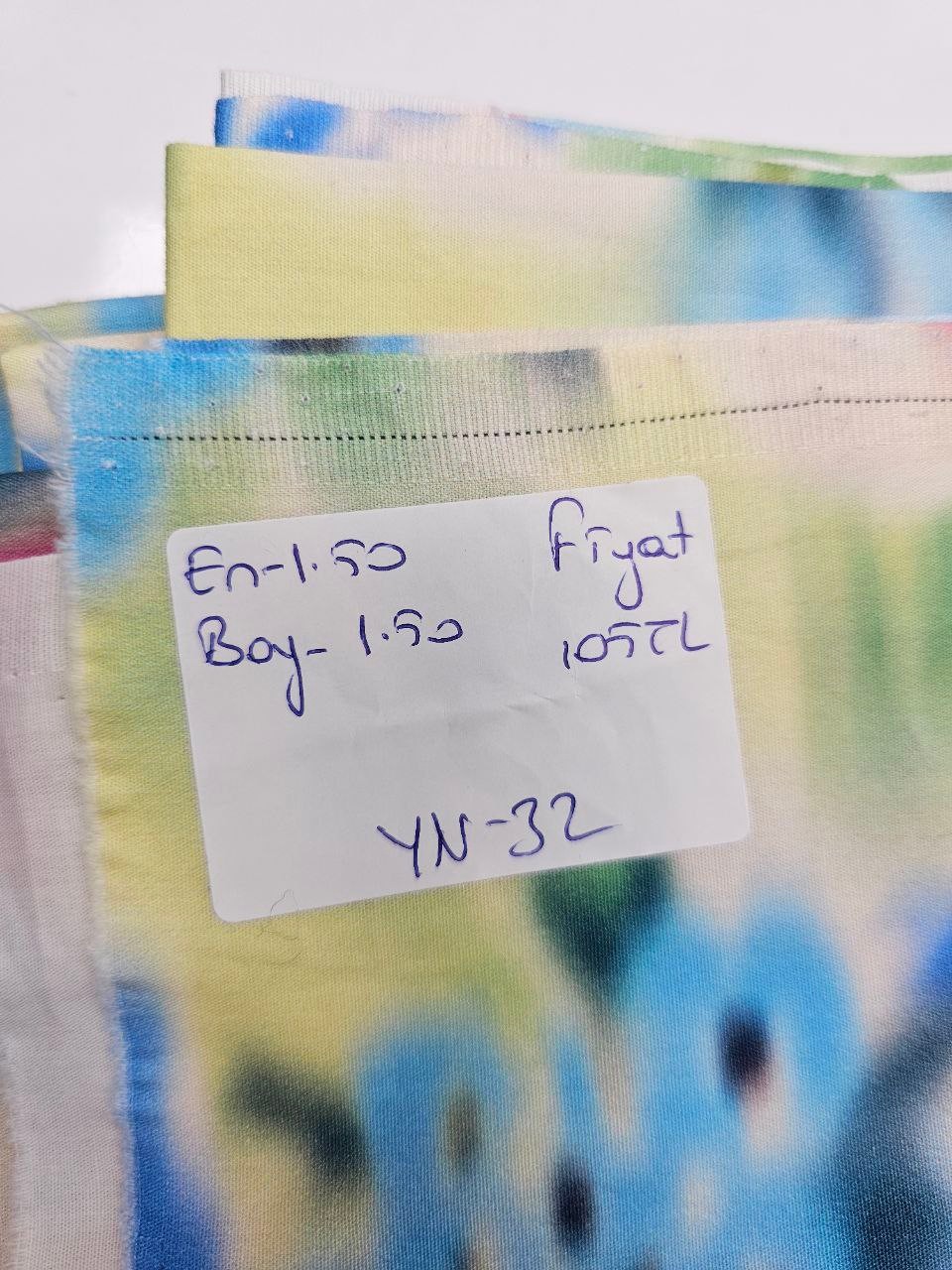 Karışık Çiçek Desenli Giyimlik Poplin Kumaş