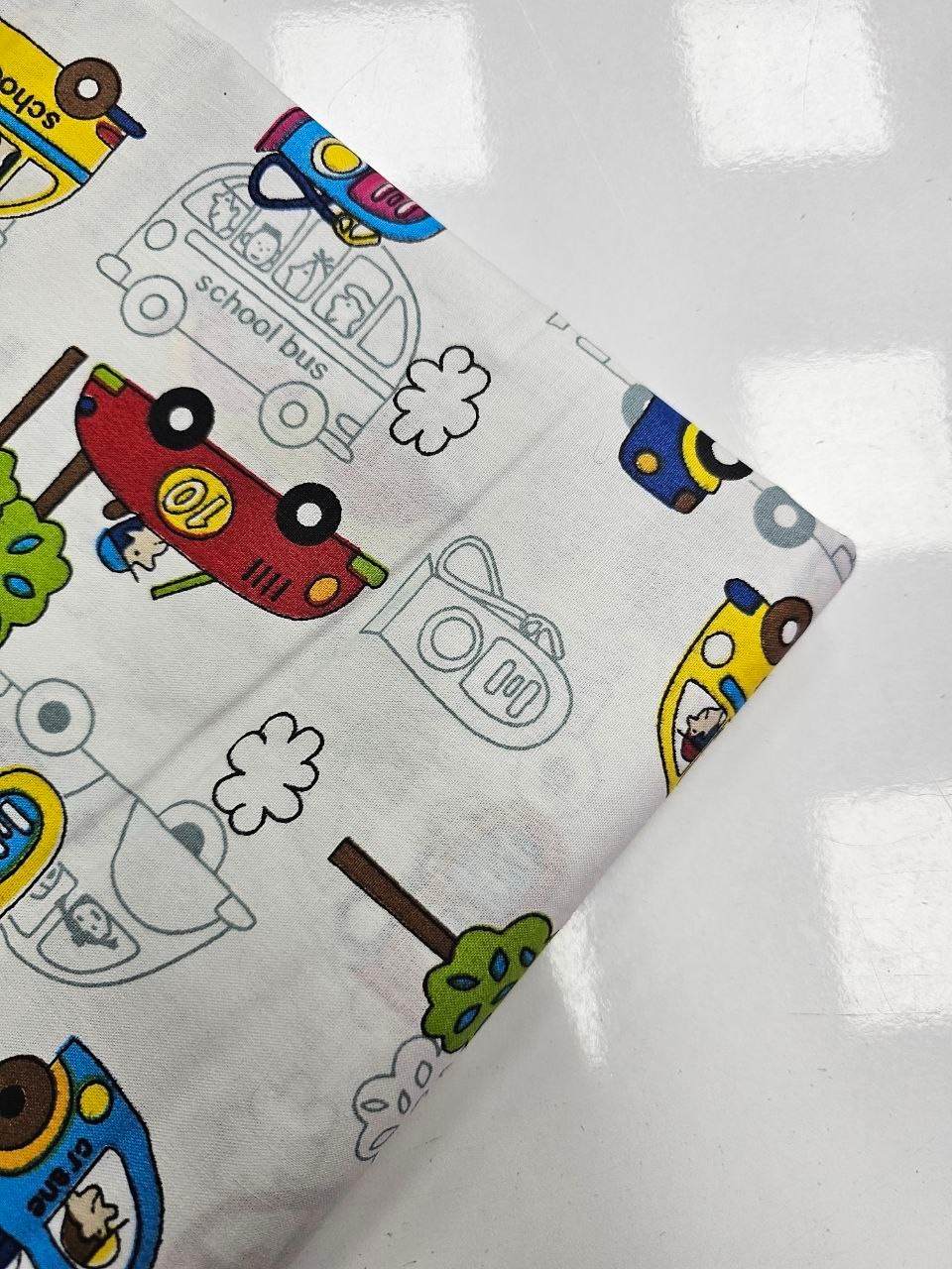 Mini Arabalar Desenli Nevrresimlik Poplin Kumaş