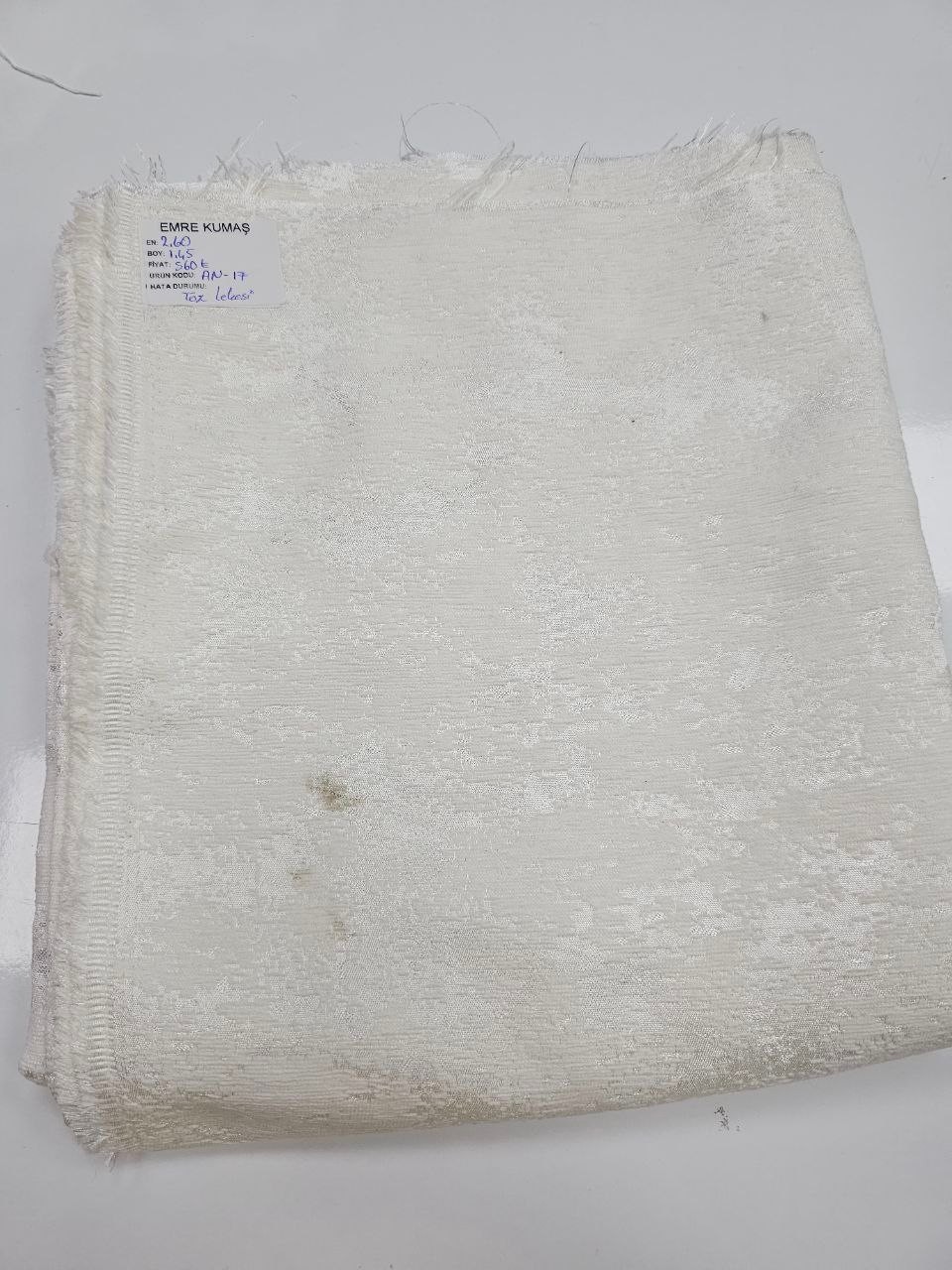 Ekru Bulut Desenli Şönil Pike Kumaşı