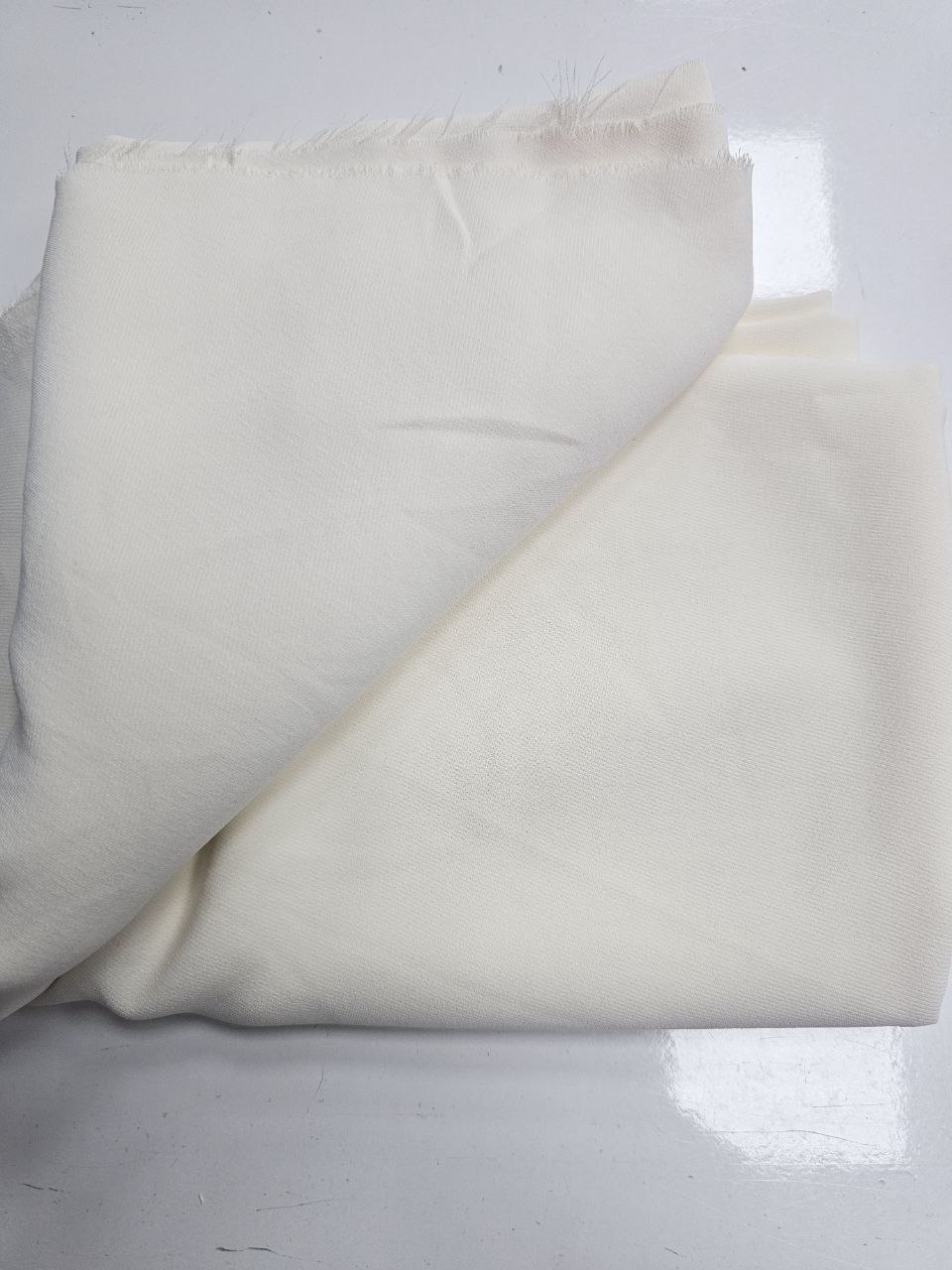 Düz Renk Giyimlik Krep Kumaş