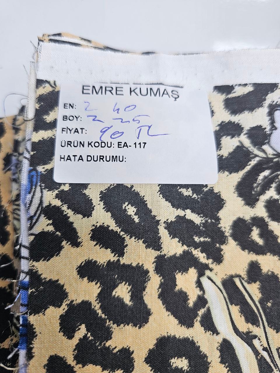 Çiçek Desenli Nevresimlik Leopar Kumaş