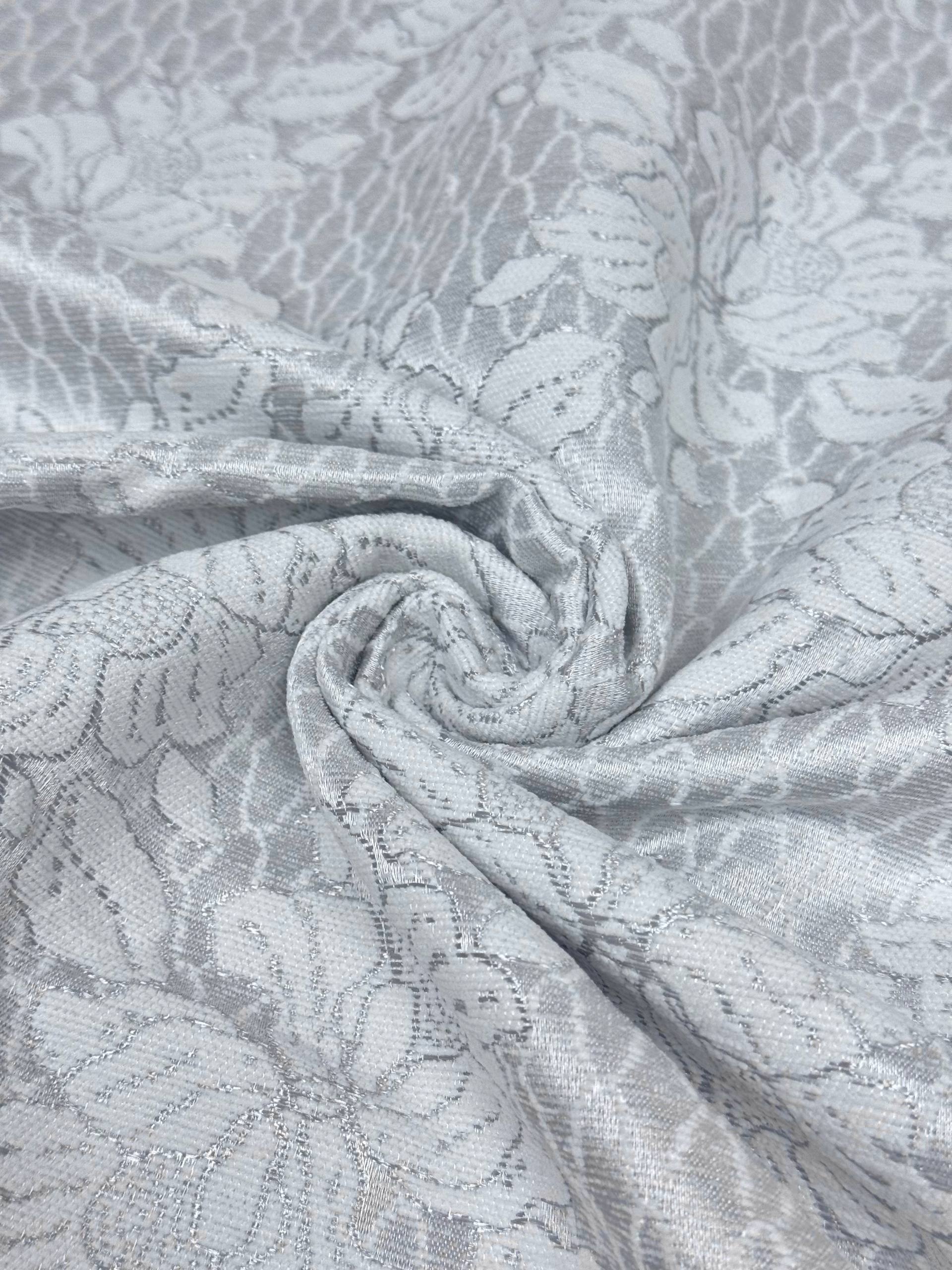 Açık Gri Gül Motif Desen Şönil Pike