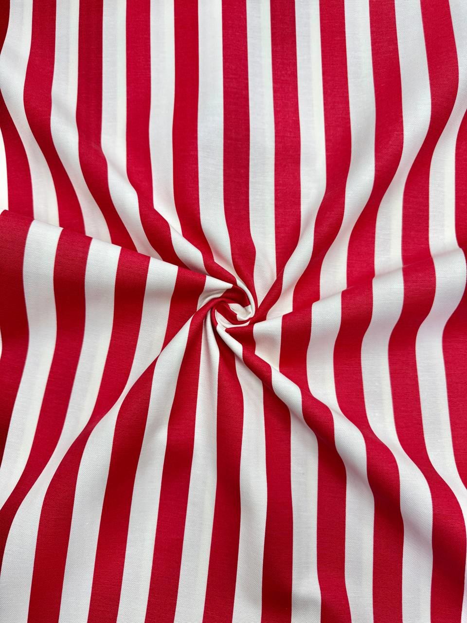 قماش البطة المخططة باللون الأحمر - قماش البطة