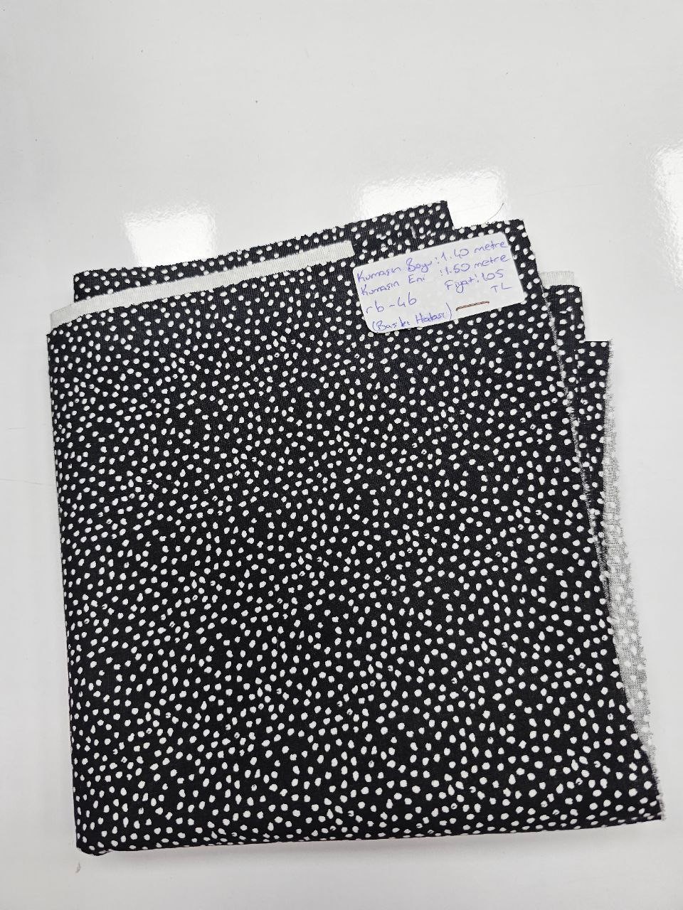 Mini Puantiye Desenli Giyimlik Poplin Kumaş