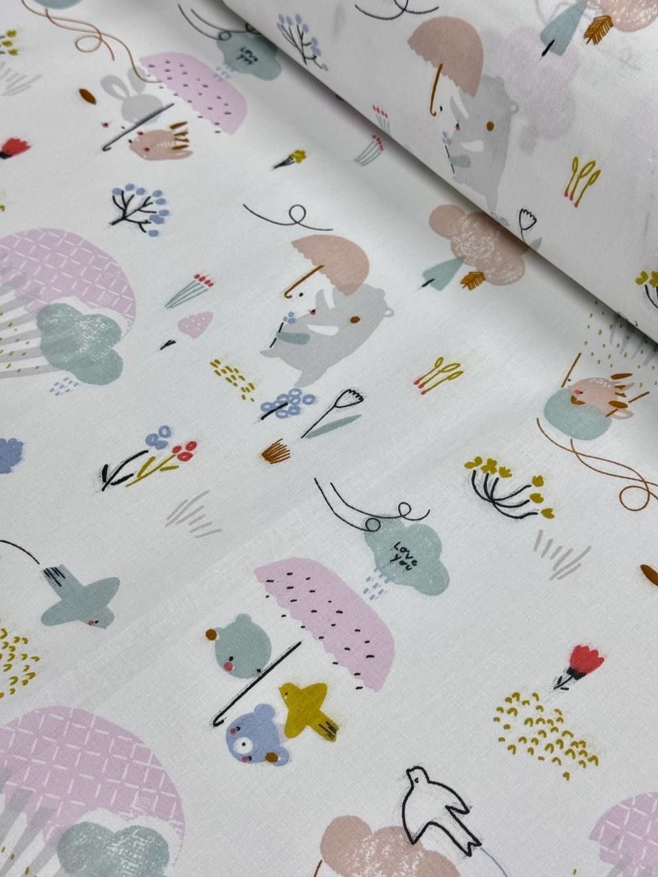 Uçan Kuş Desenli Poplin Kumaş