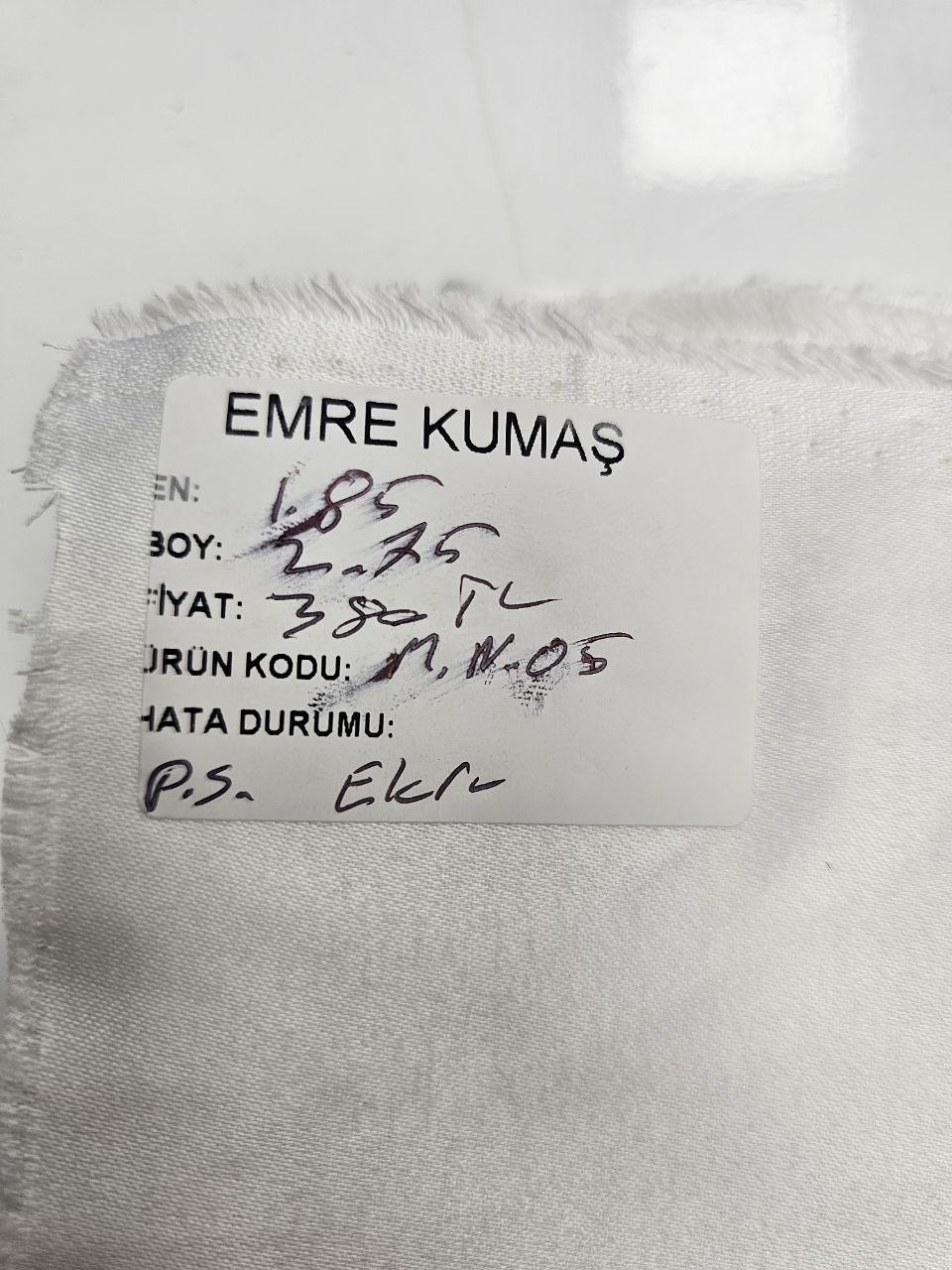 Ekru Renk Parlak Pamuk Saten Kumaş