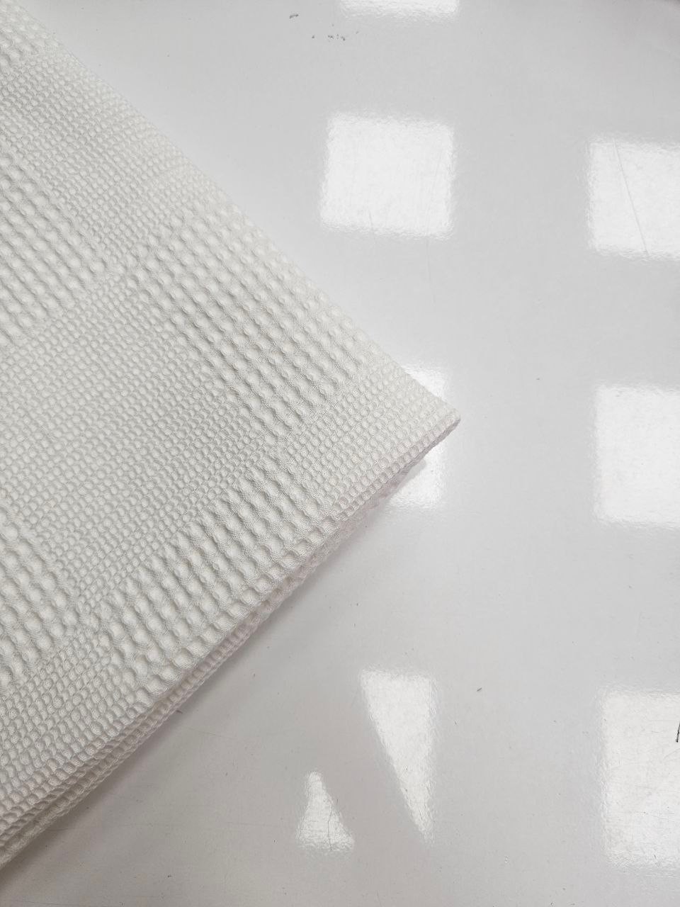 Optik Beyaz Renk Waffle Pike Kumaşı
