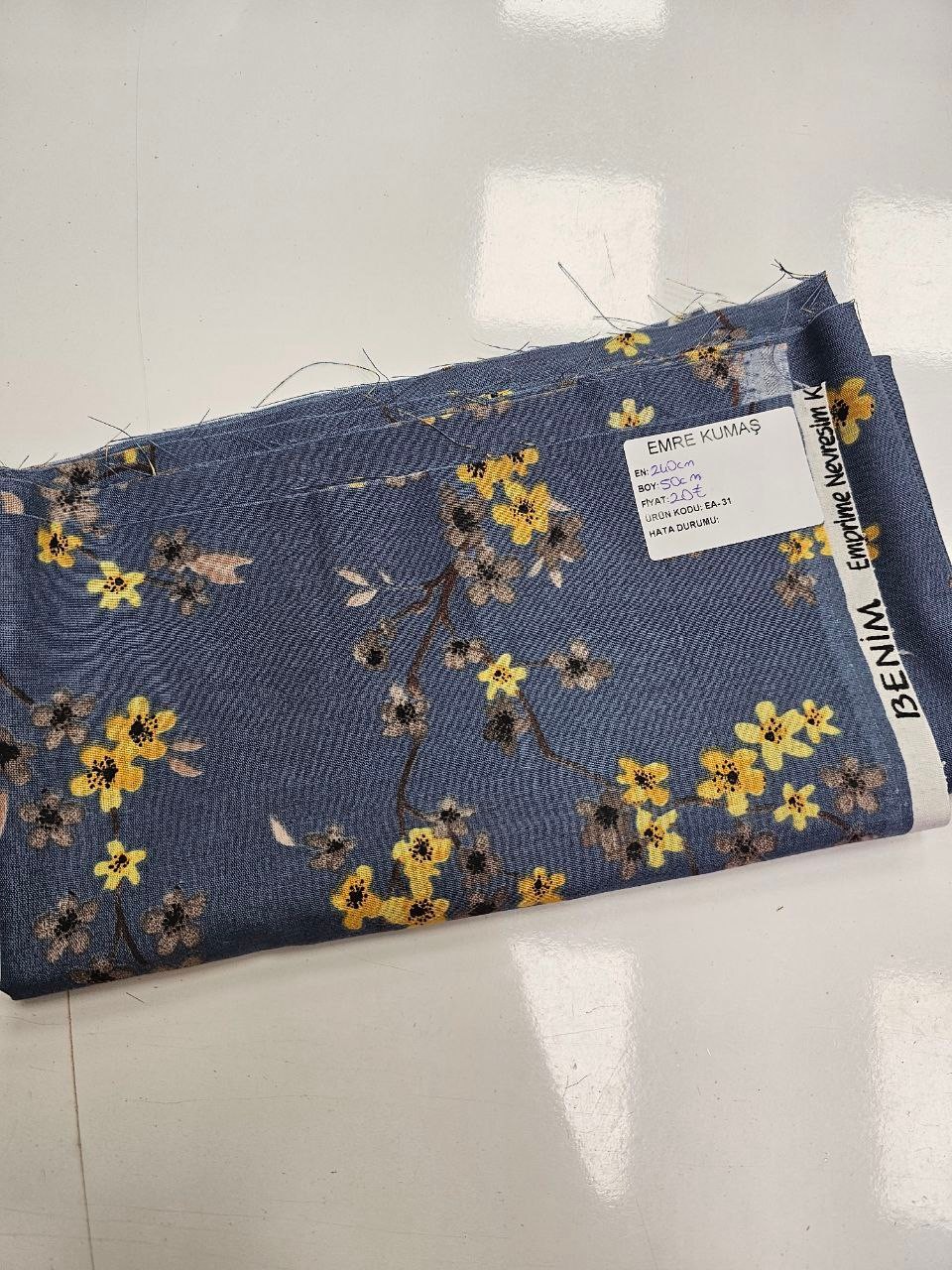 Mini Çiçekler Desenli Nevresimlik Poplin Kumaş