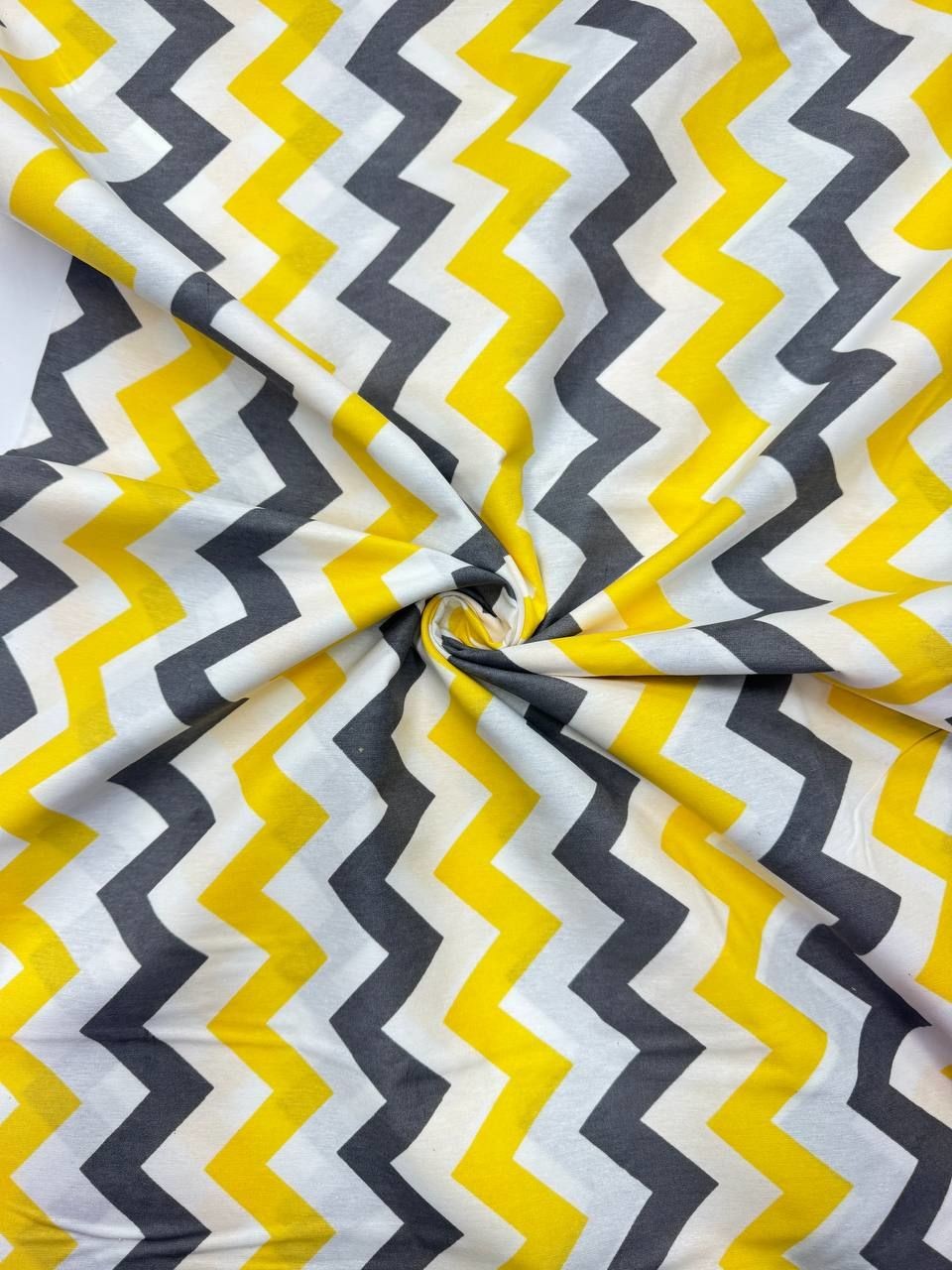 Sarı Gri Zigzag Desenli Nevresim Kumaş
