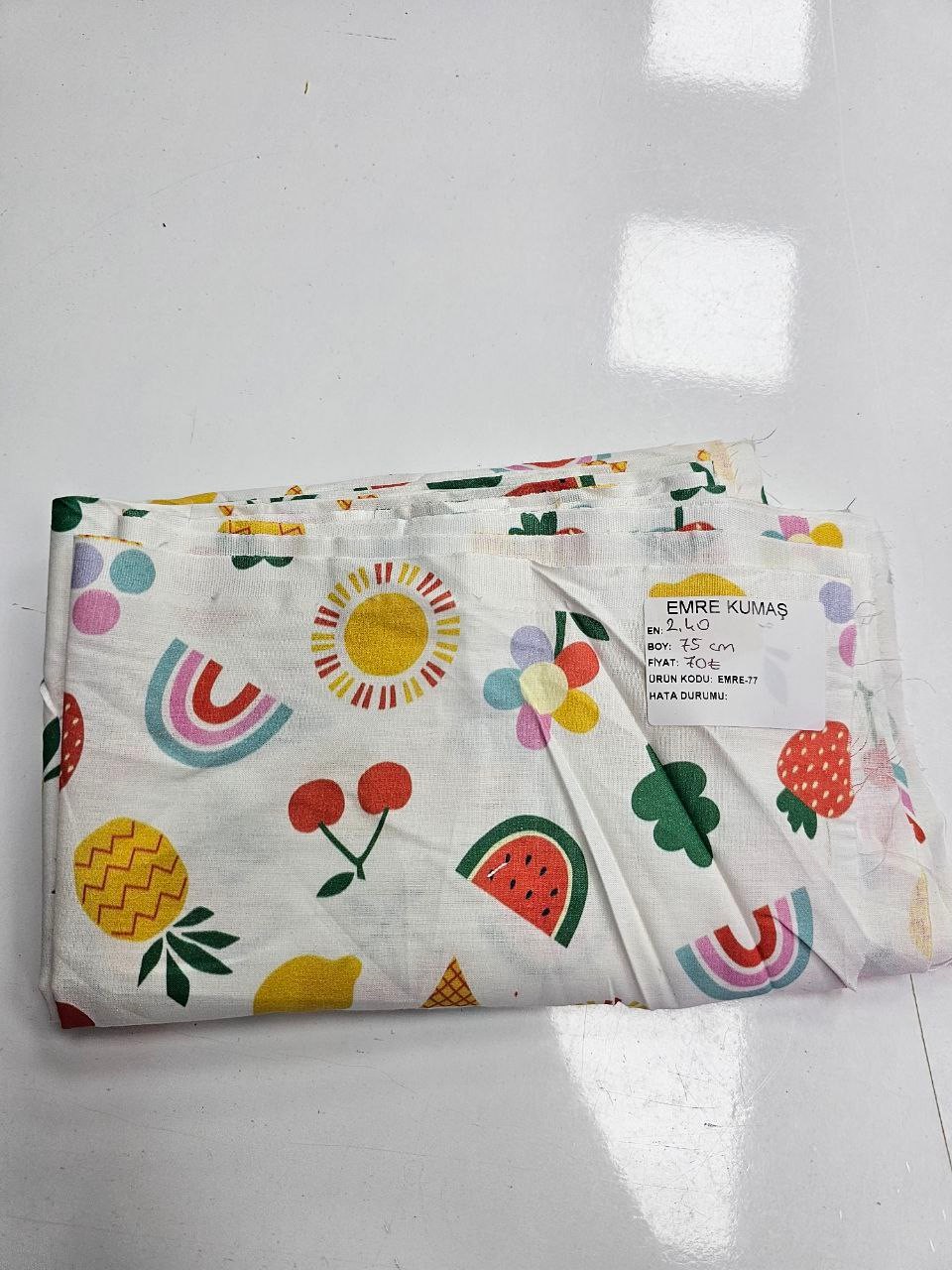 Poplin Fabric for Bed Linen with Fruit Pattern