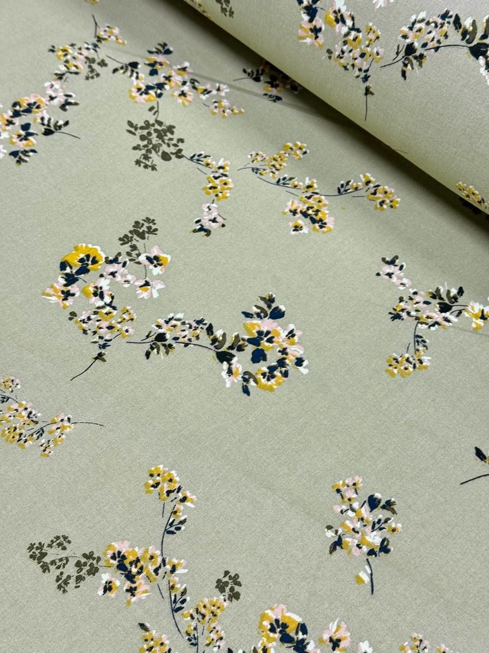Minik Çiçek Desenli Poplin Kumaş