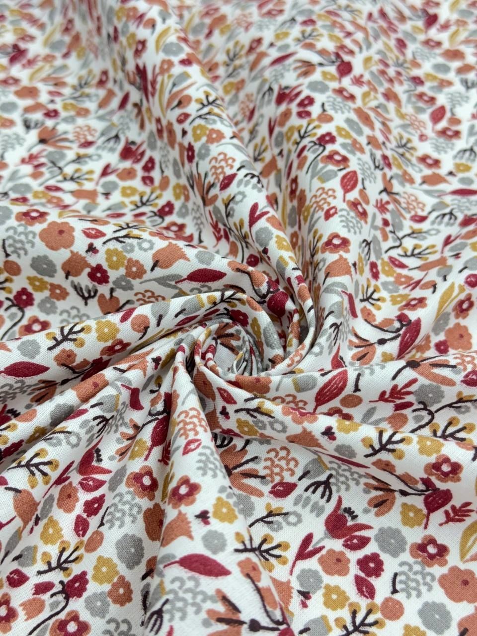 Minik Çiçekler Desenli İthal Poplin Kumaş