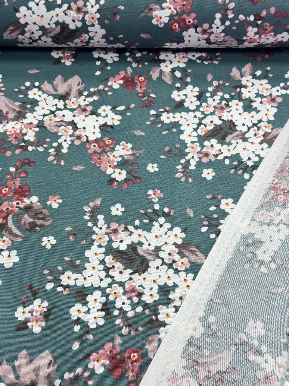 قماش بطة منقوش بأزهار خضراء هشة - قماش بطة