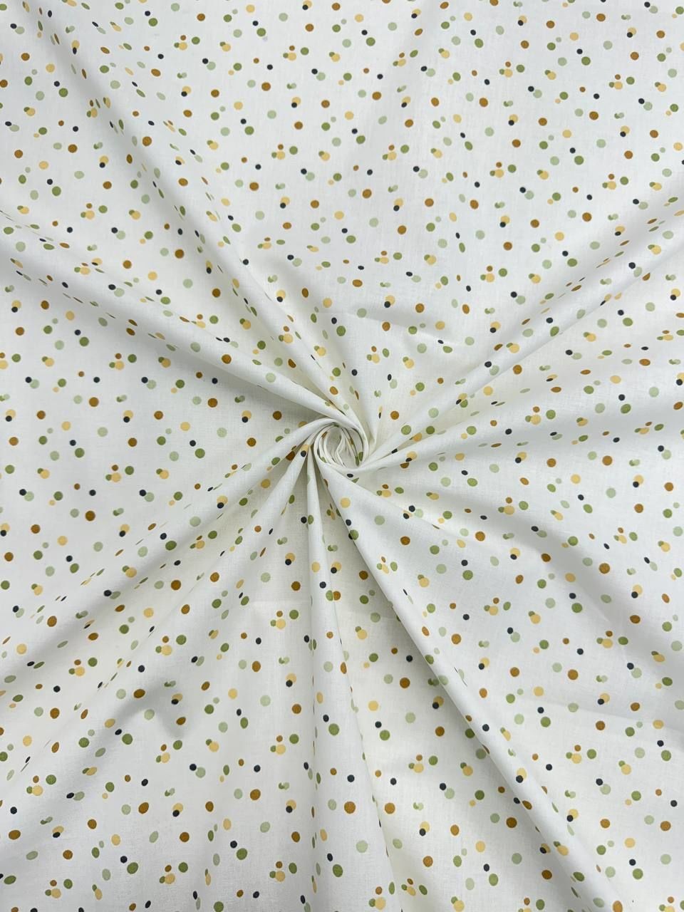 Renkli Puantiye Desenli İthal Poplin Kumaş