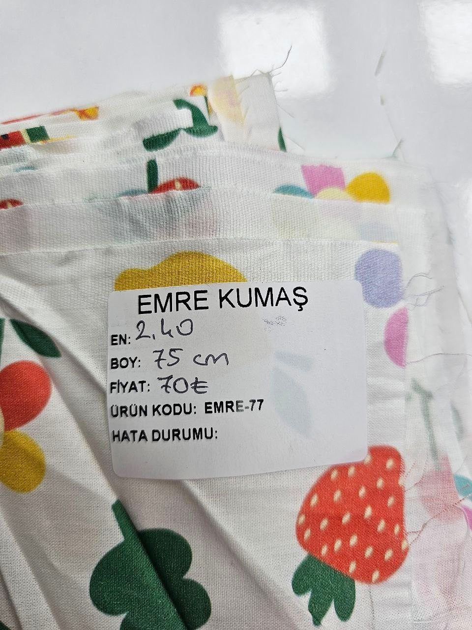 Poplin Fabric for Bed Linen with Fruit Pattern