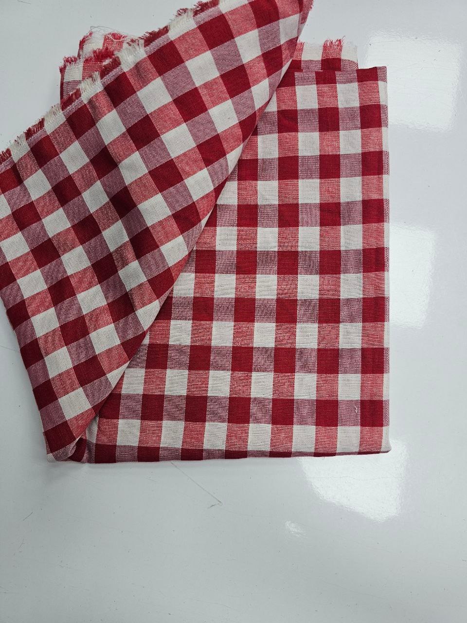 Kırmızı Kareli Zefir Kumaş