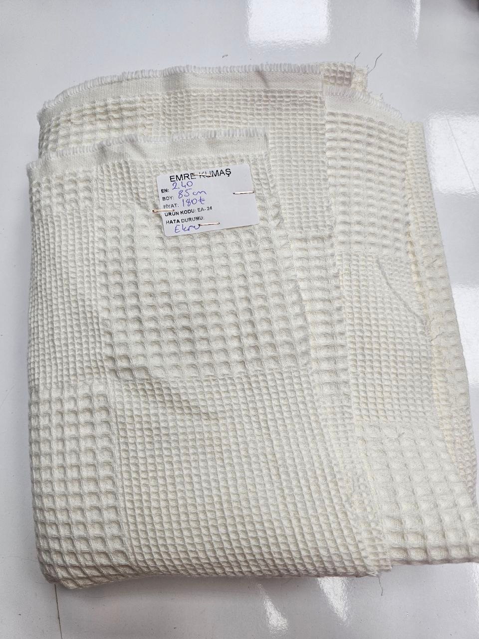 Ekru Renk Waffle Pike Kumaşı