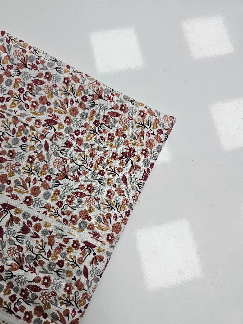 Mini Çıtır Çiçek Desenli Giyimlik Poplin Kumaş