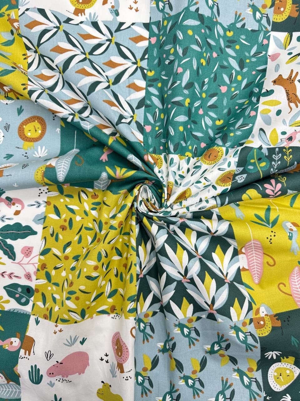 Doğa Desenli İthal Poplin Kumaş