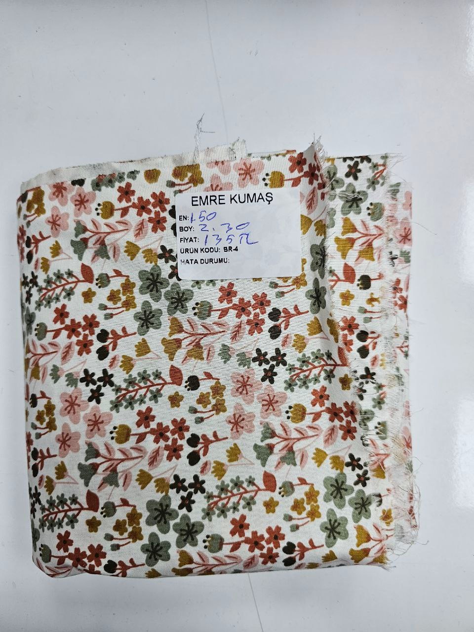 Mini Çiçekler Desenli Giyimlik Poplin Kumaş