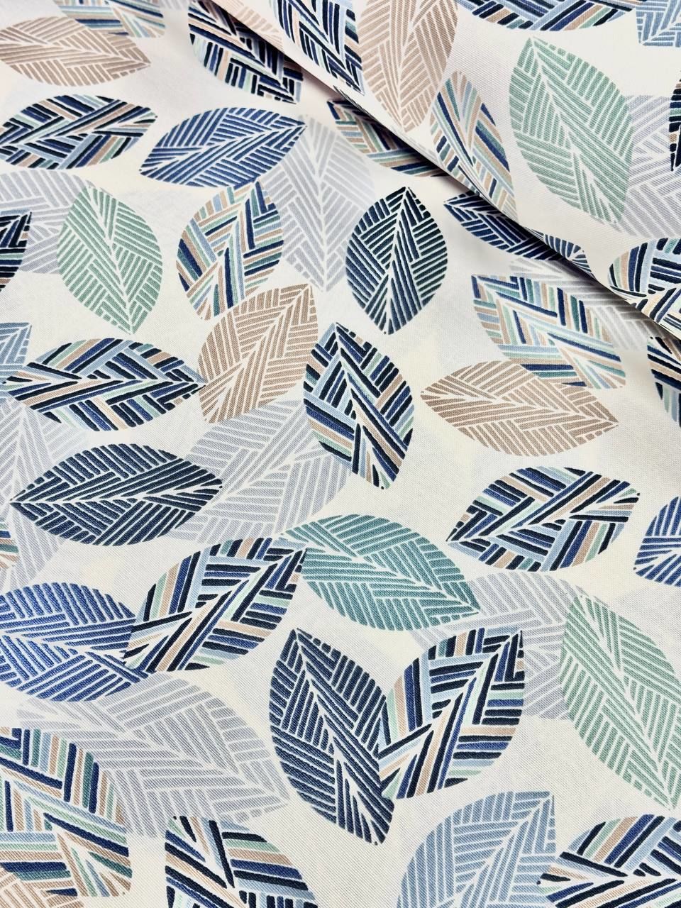 قماش بطة بنقشة أوراق الباستيل النيلي - قماش بطة