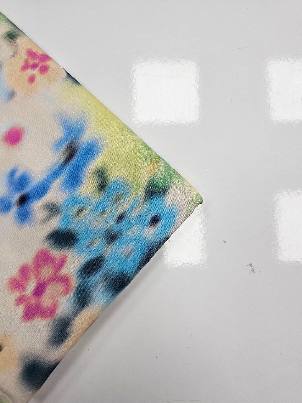Karışık Çiçek Desenli Giyimlik Poplin Kumaş