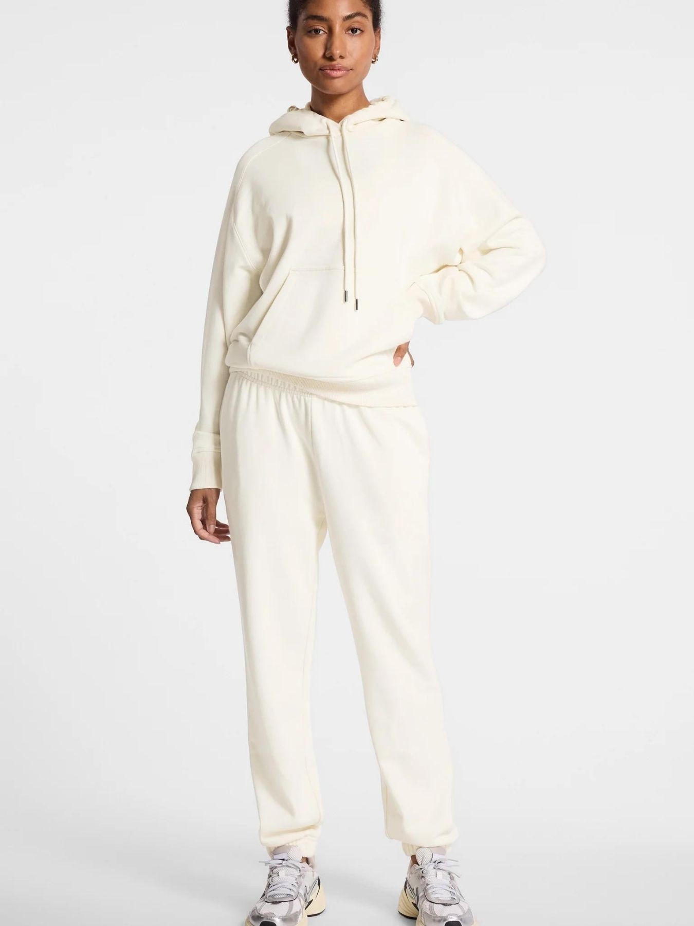 BodyLondon Hooded Sweatshirt and Jogger Pants Set - White