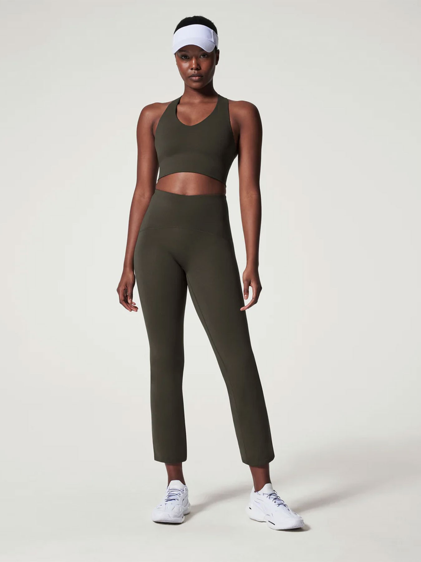 BodyLondon Ensemble pantalon évasé et soutien-gorge de sport à maintien moyen - Vert olive