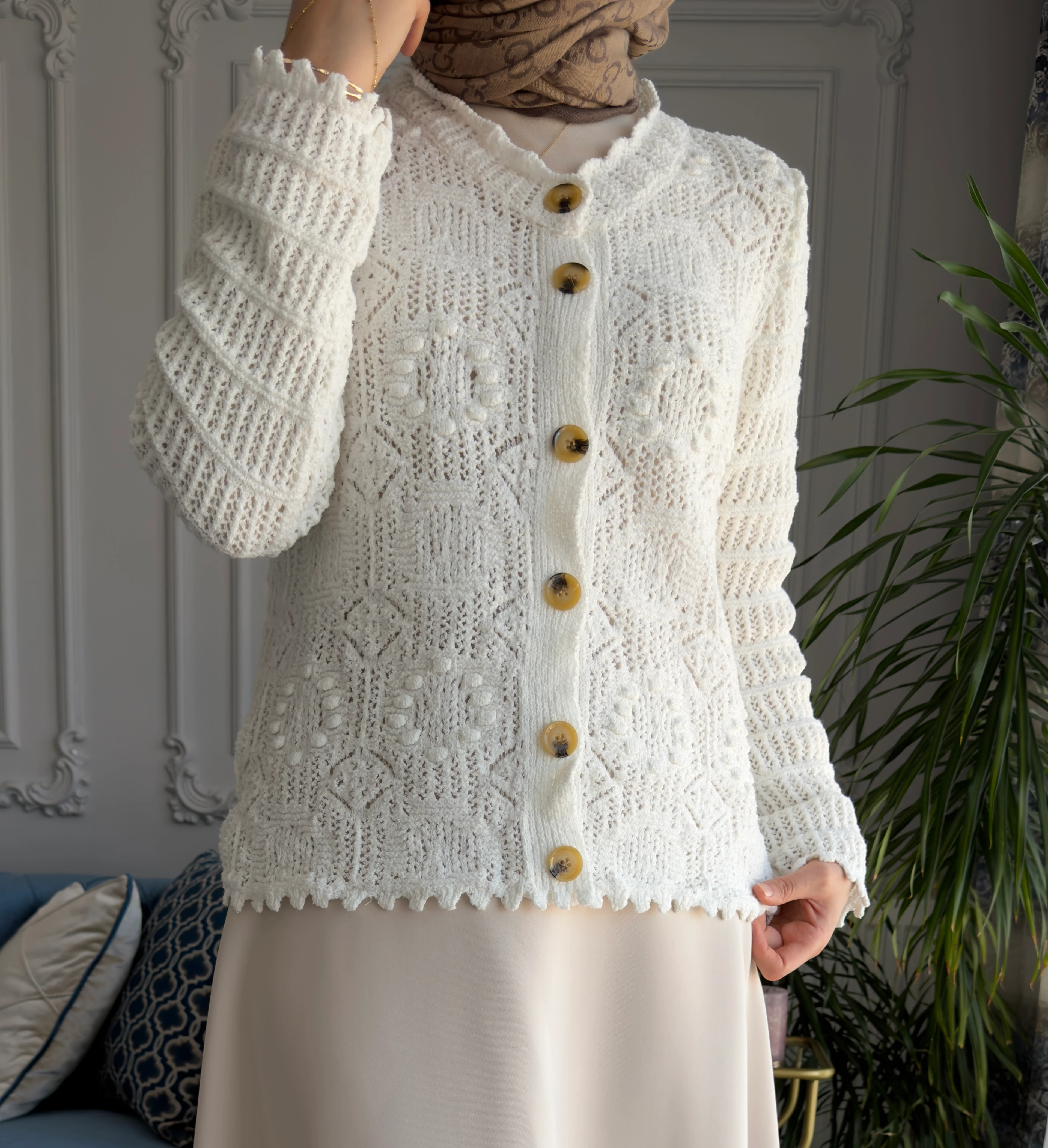 Düğmeli Hırka Ekru