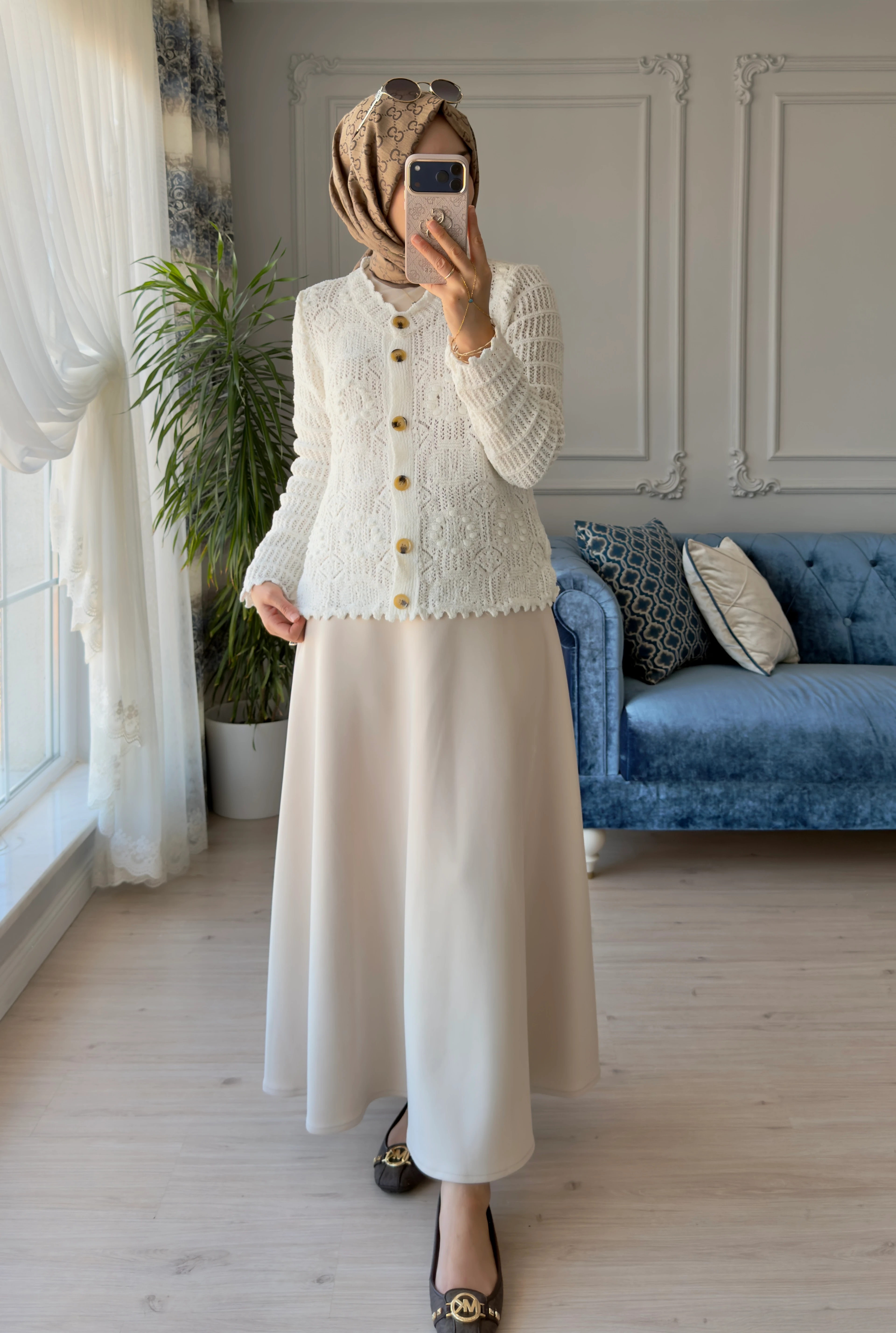 Düğmeli Hırka Ekru