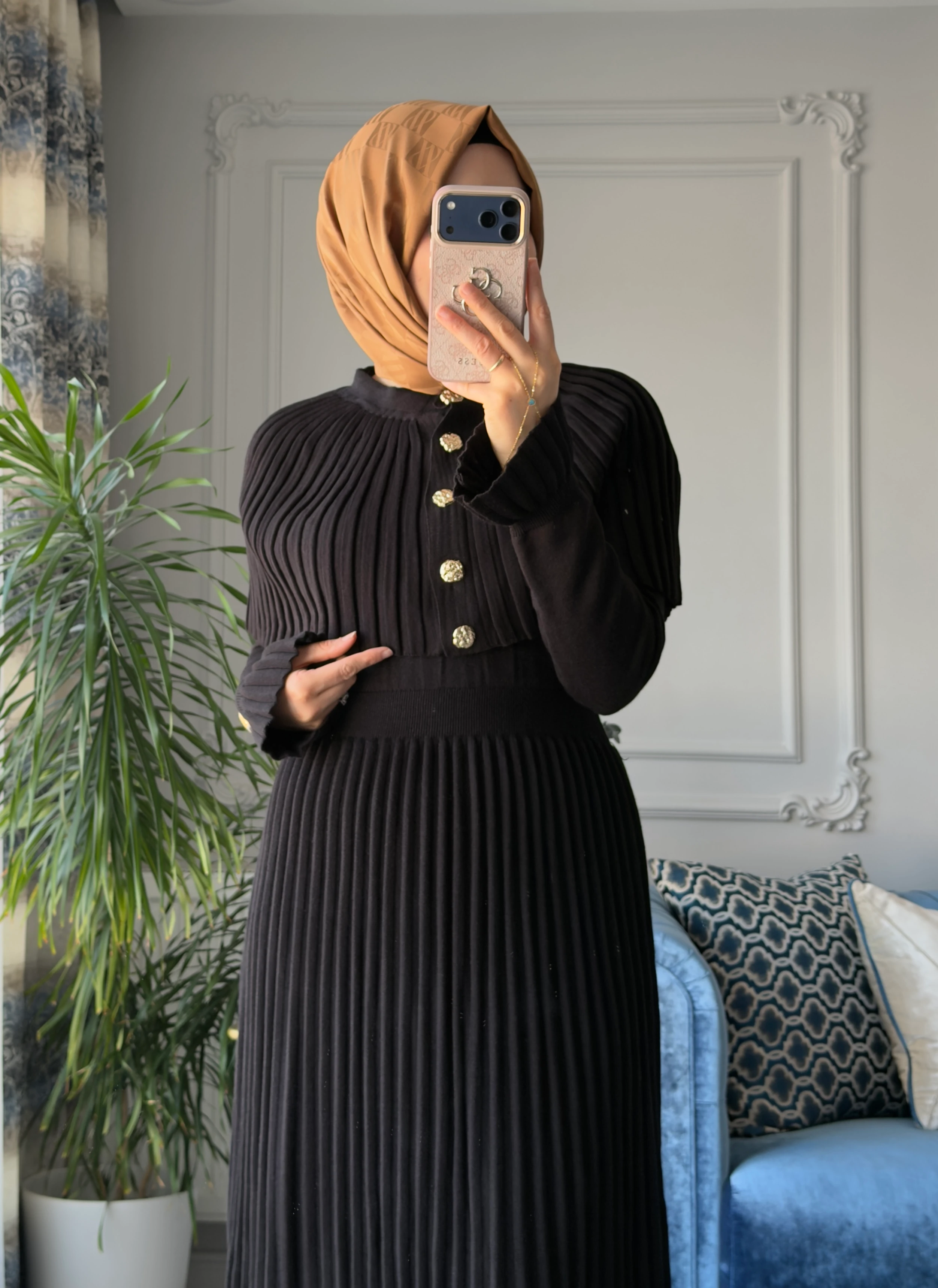 Afra Piliseli Elbise Siyah