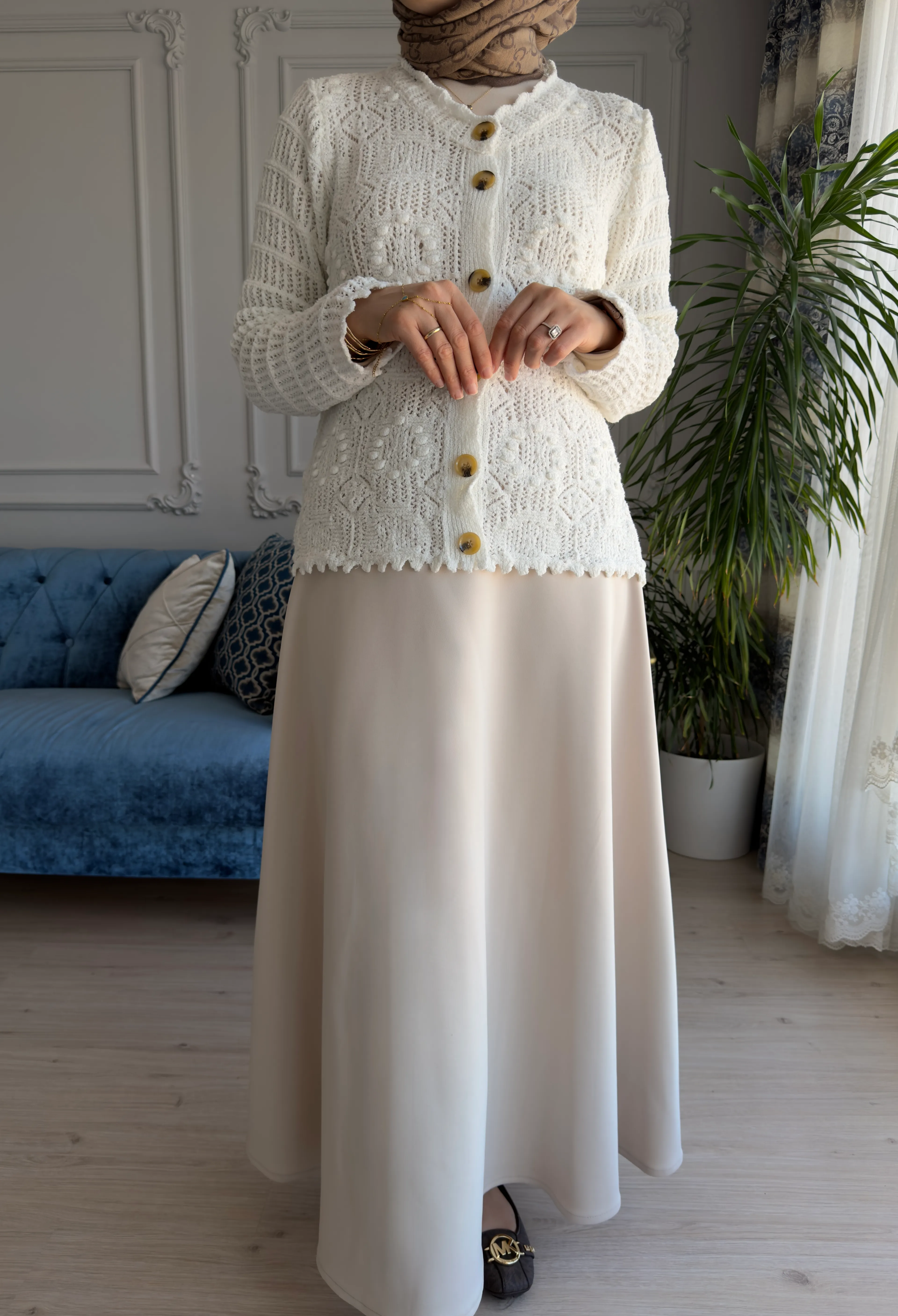 Düğmeli Hırka Ekru