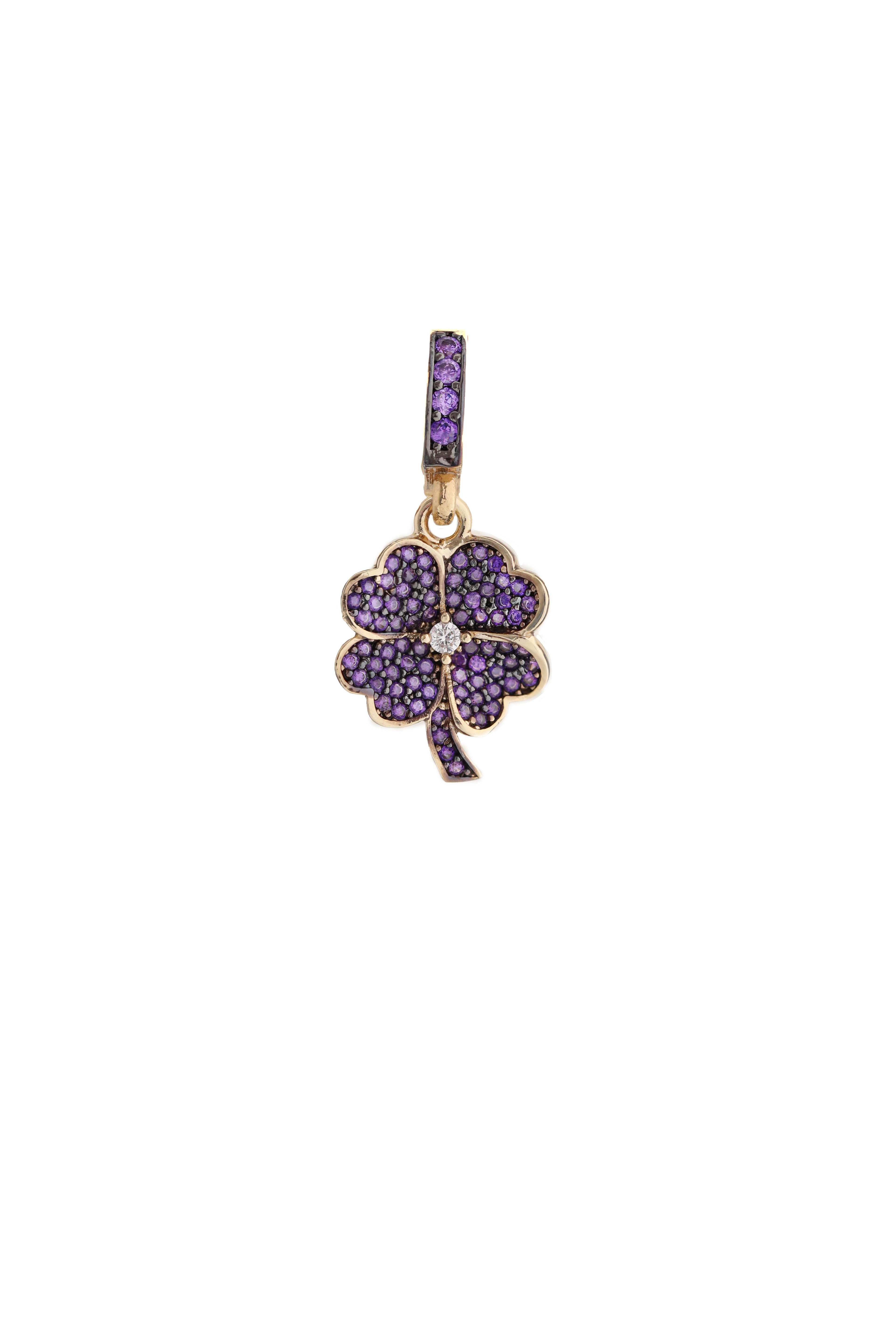 Mini Yonca Charm