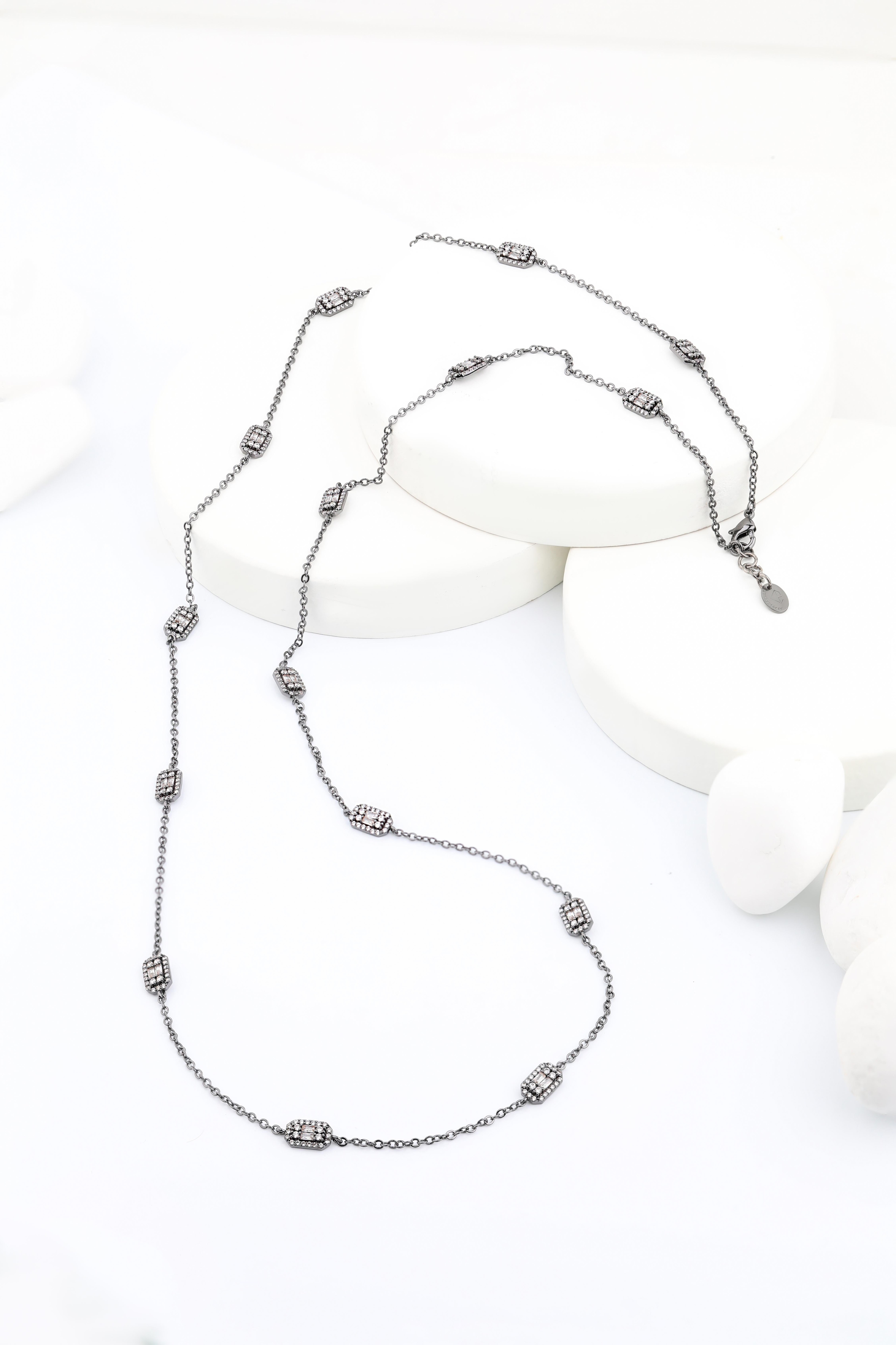 Baget Taşlı Tiffany Zincir Rodyum