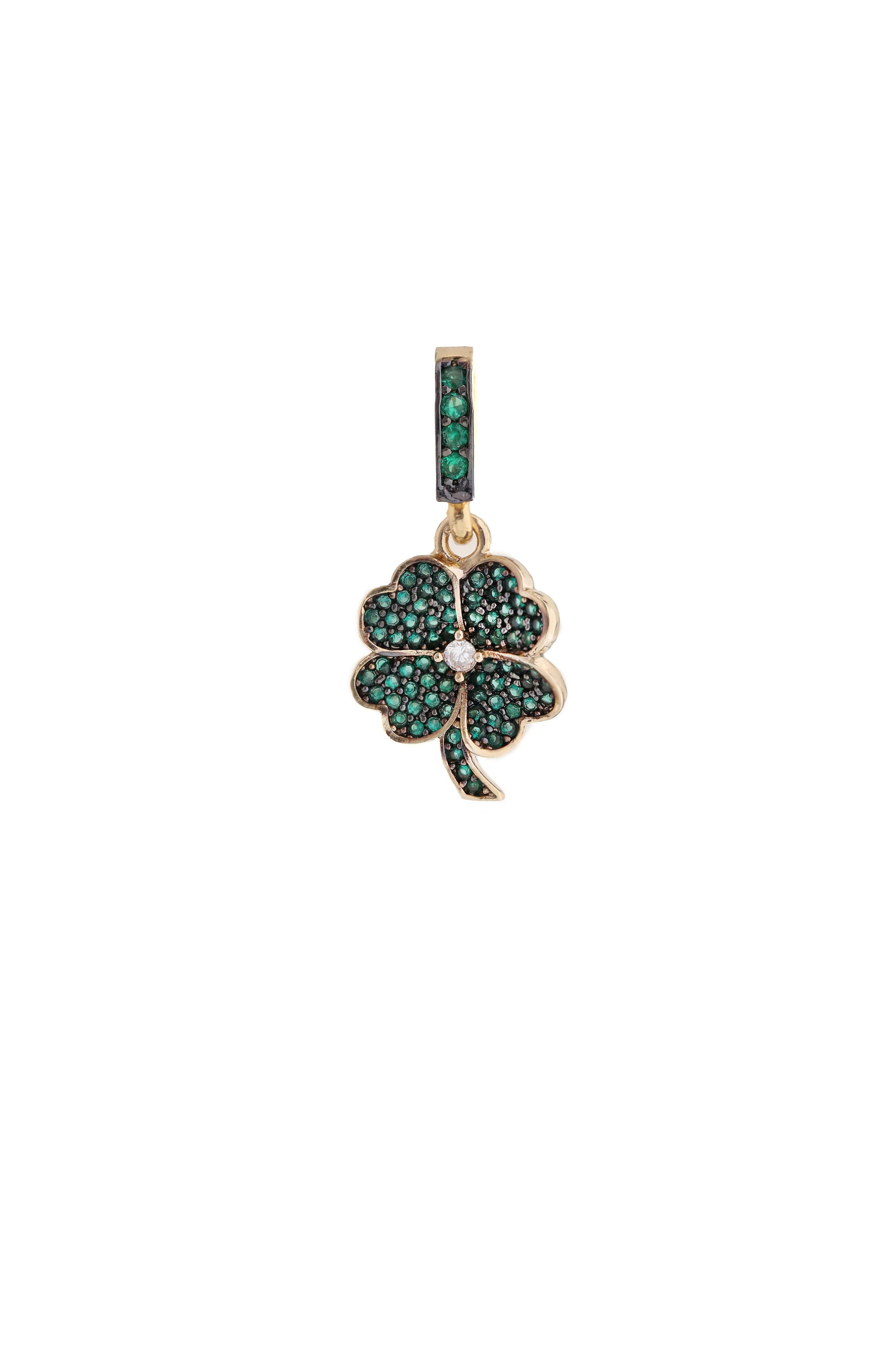 Mini Yonca Charm