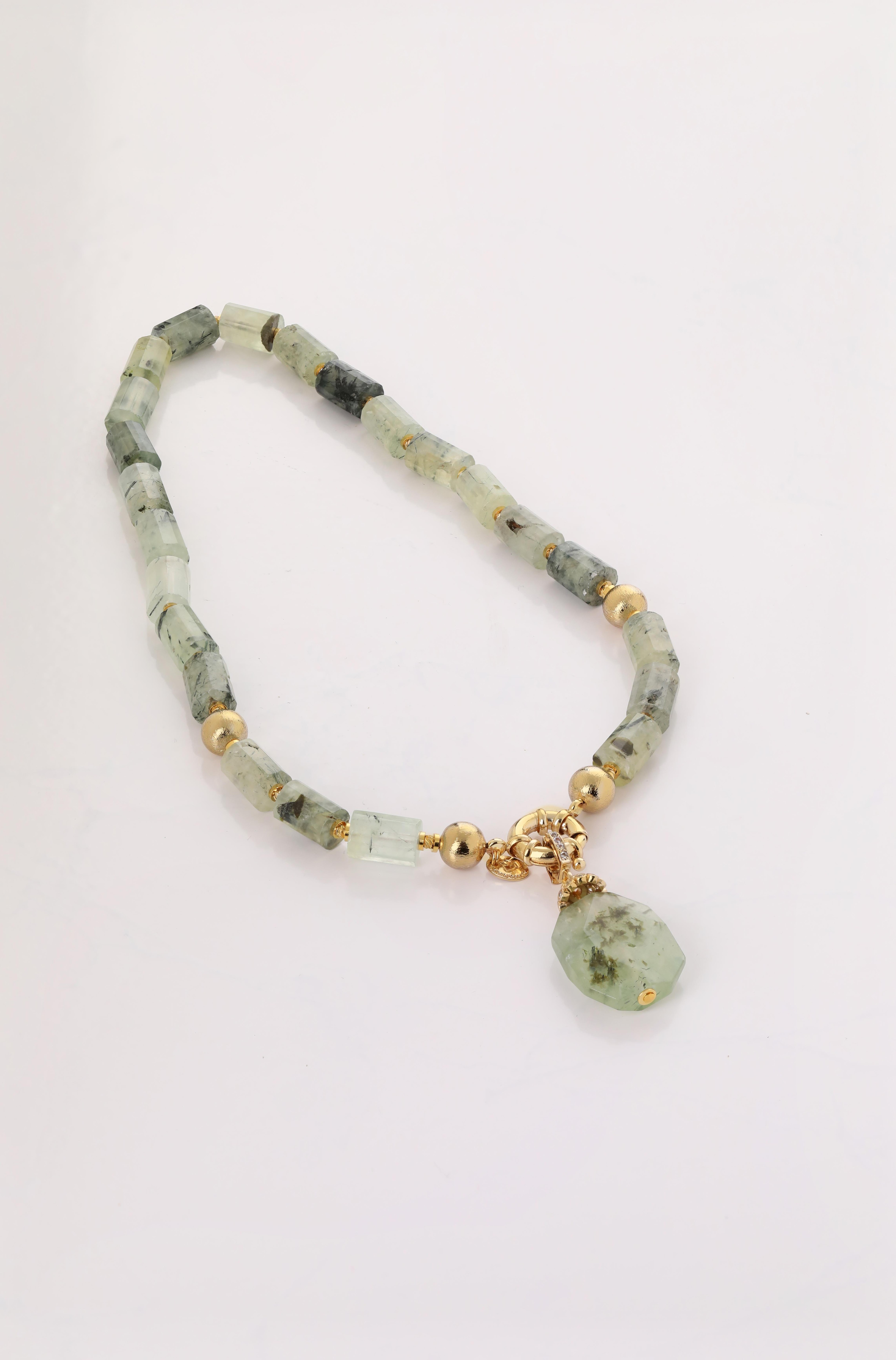 Prehnite Taşı Kolye