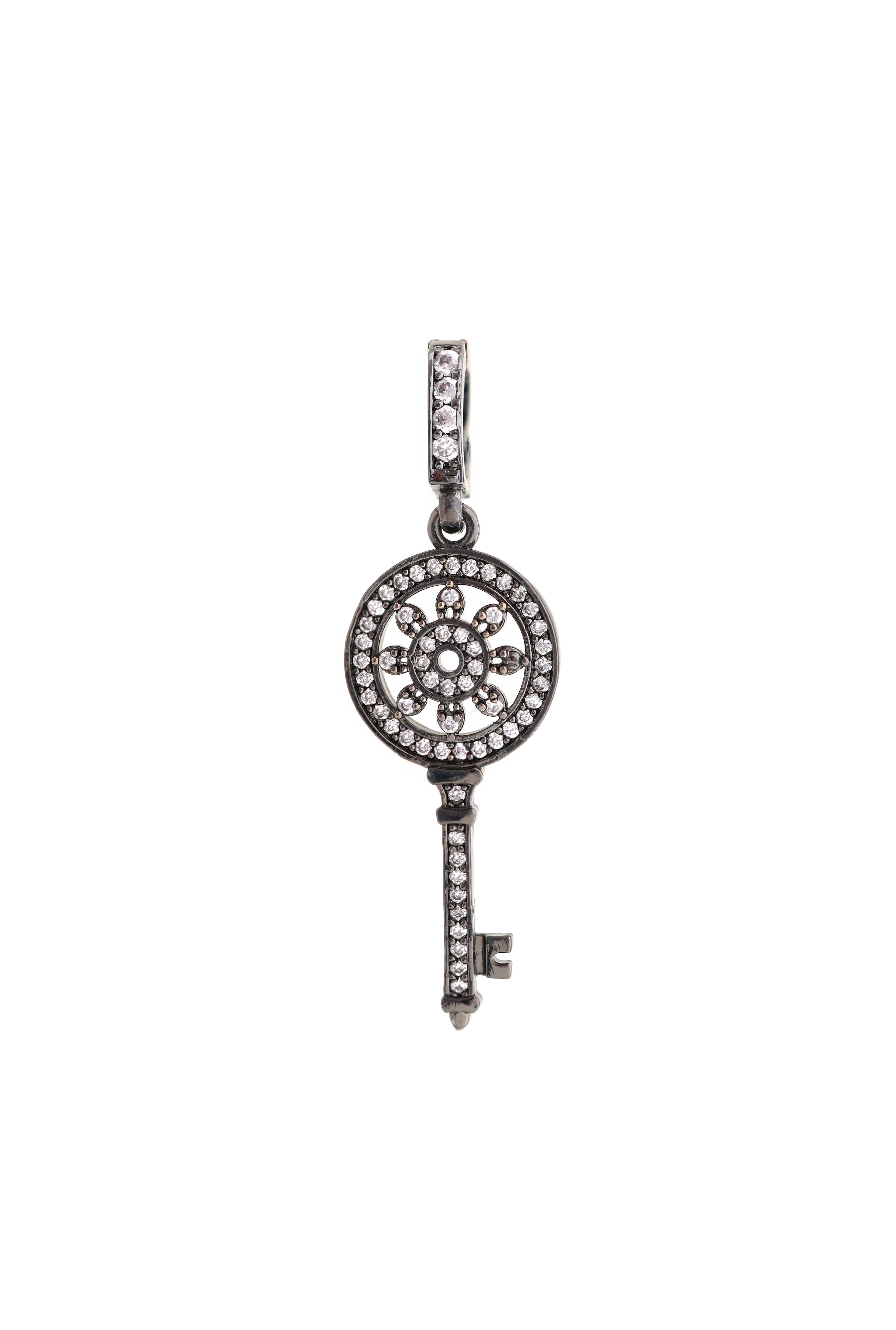 Klasik Anahtar Charm