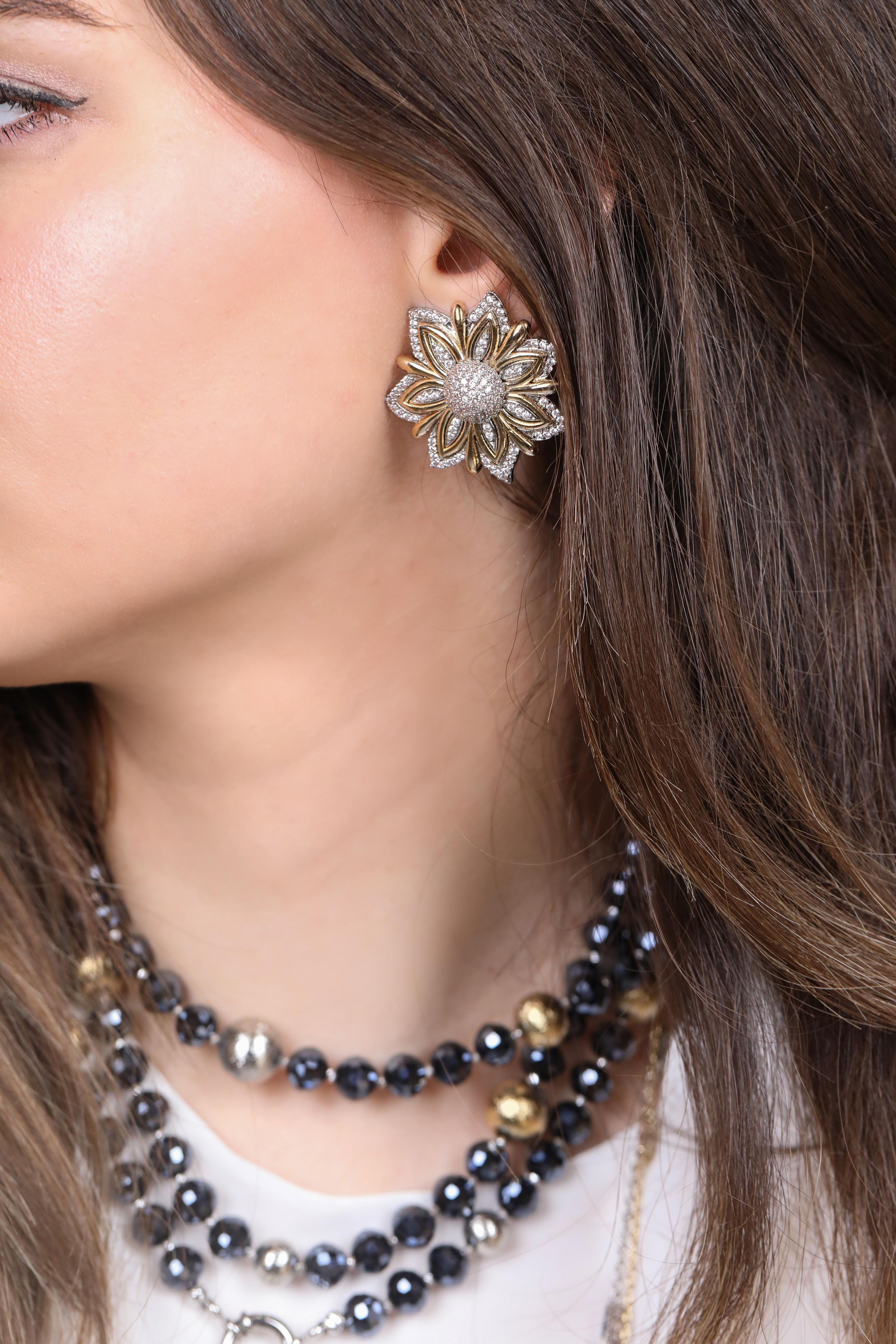 Lotus Uçlu kristal Kolye